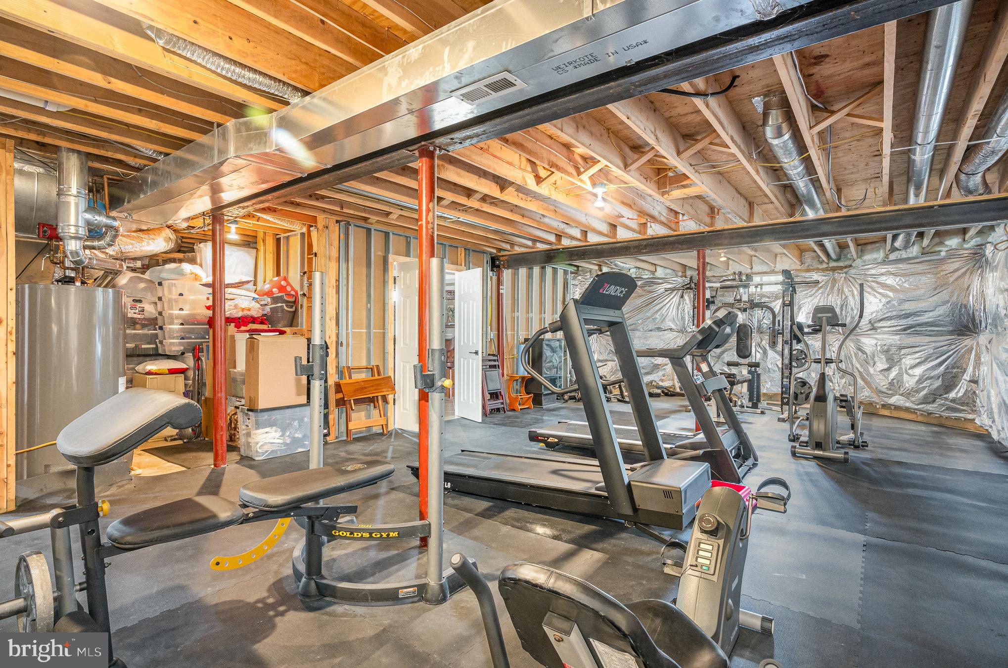 HUNTERS POND - Residential