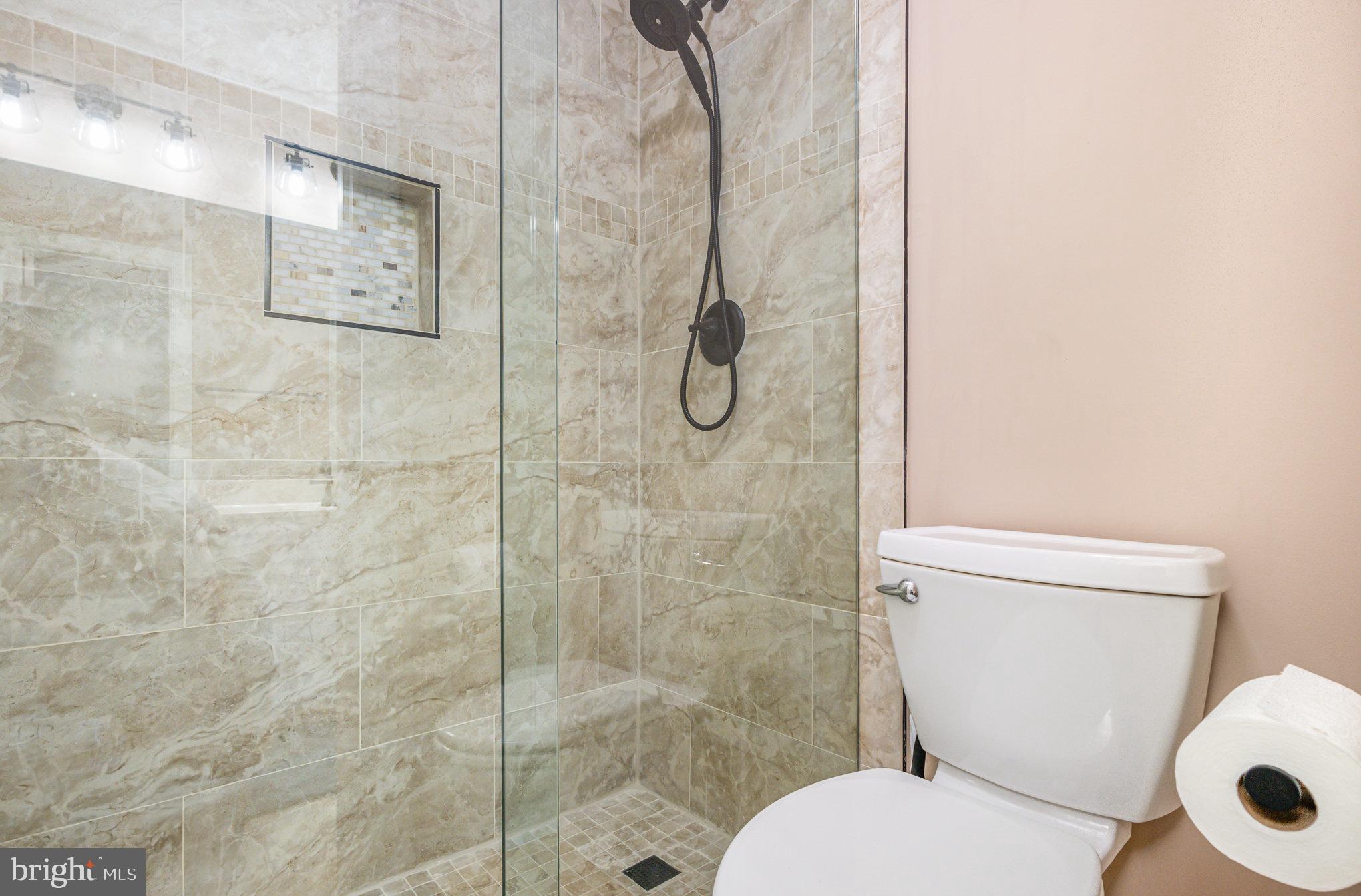 HUNTERS POND - Residential