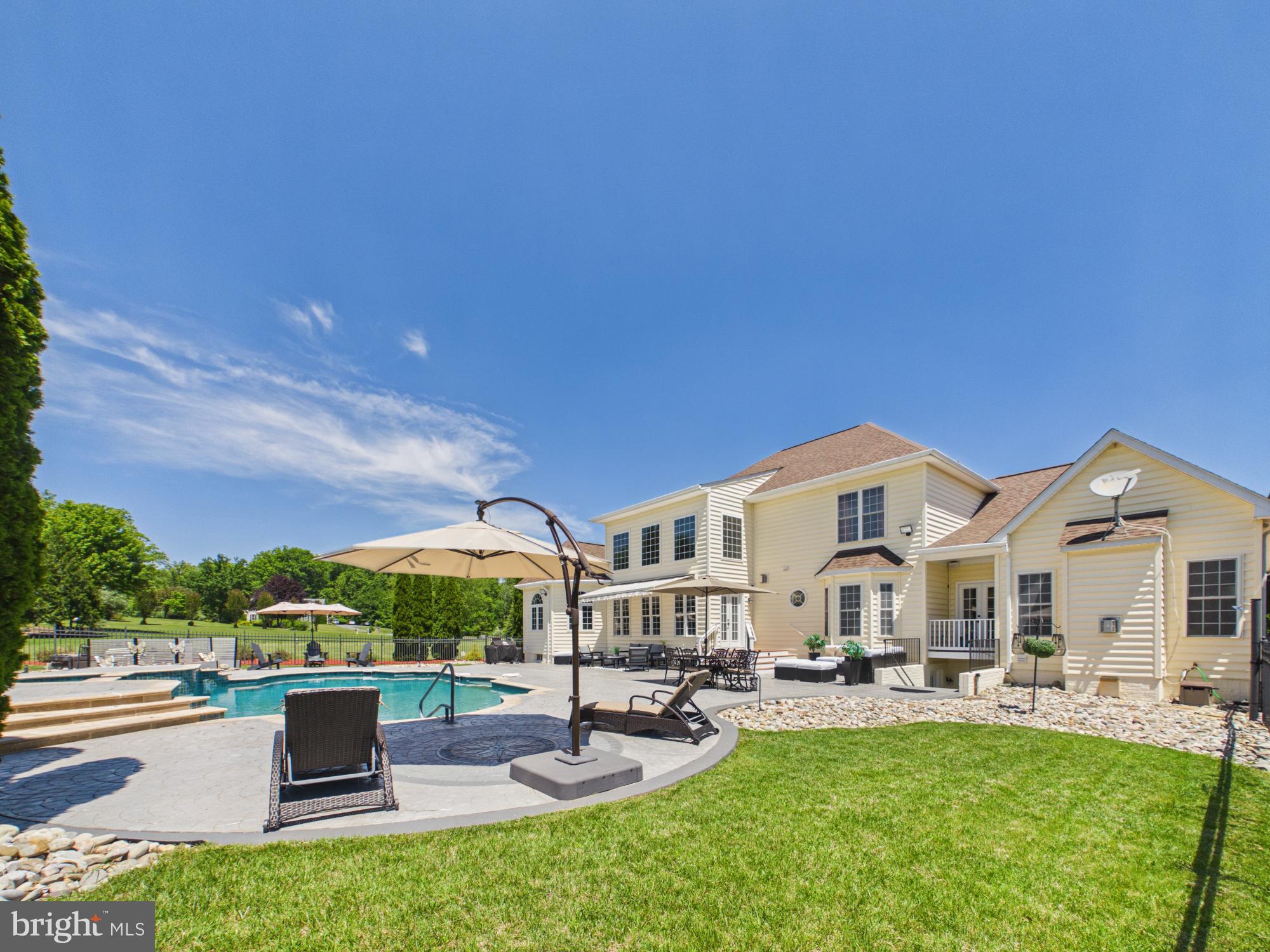 HUNTERS POND - Residential