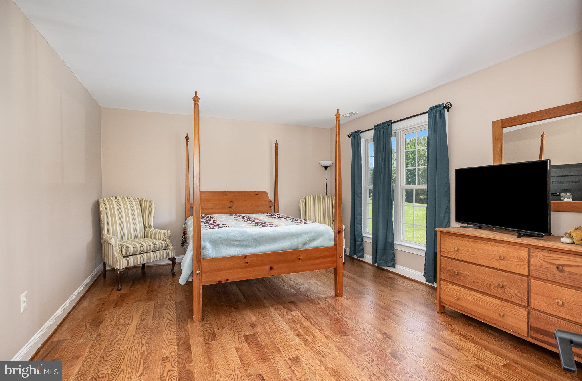 HUNTERS POND - Residential