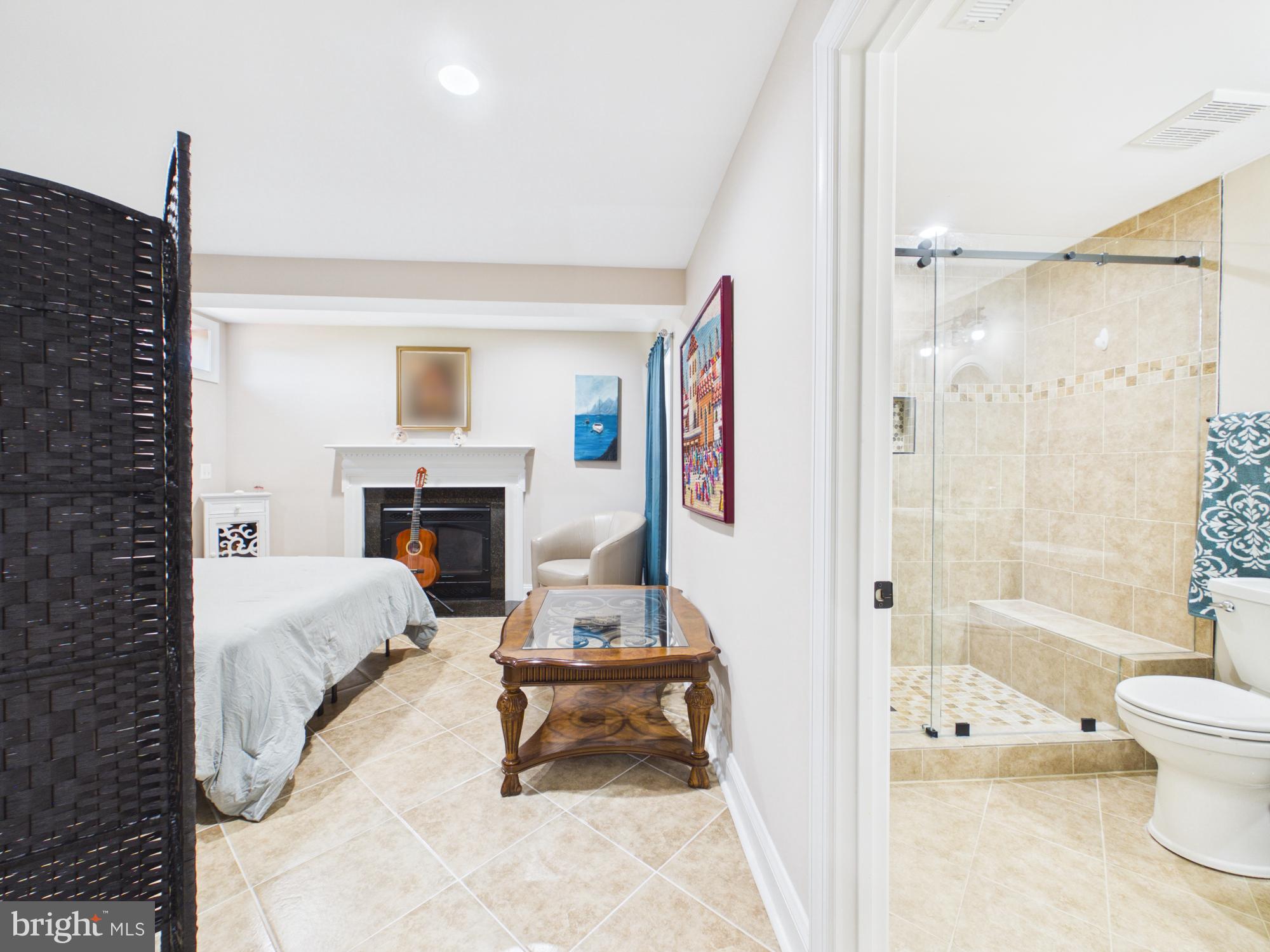 HUNTERS POND - Residential