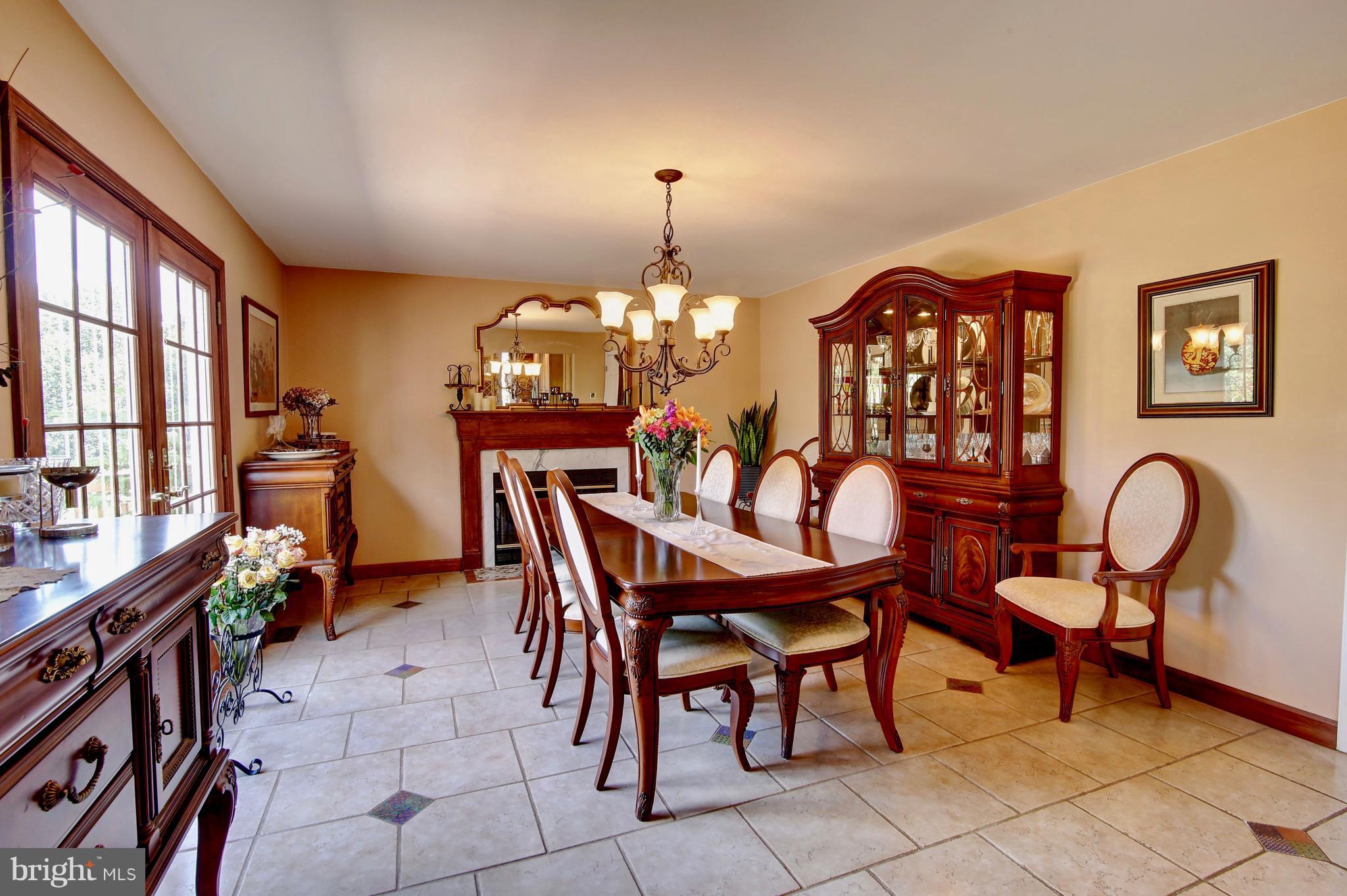 WARREN WAY - Residential