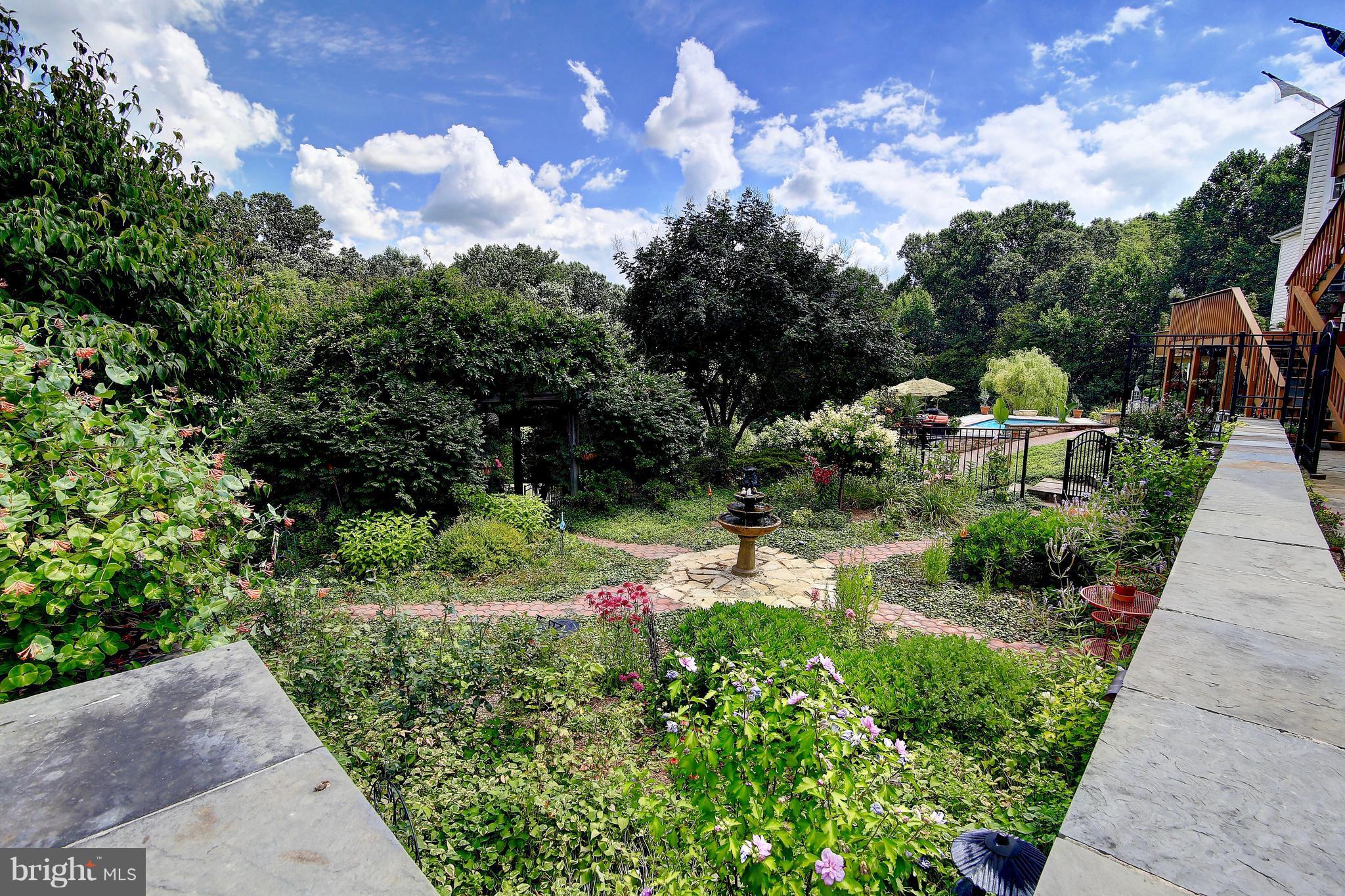 WARREN WAY - Residential