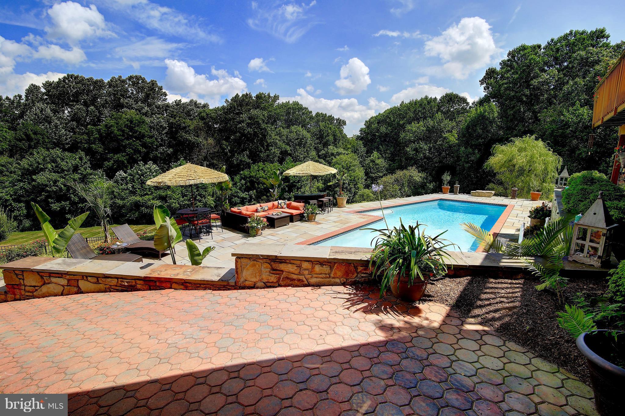 WARREN WAY - Residential