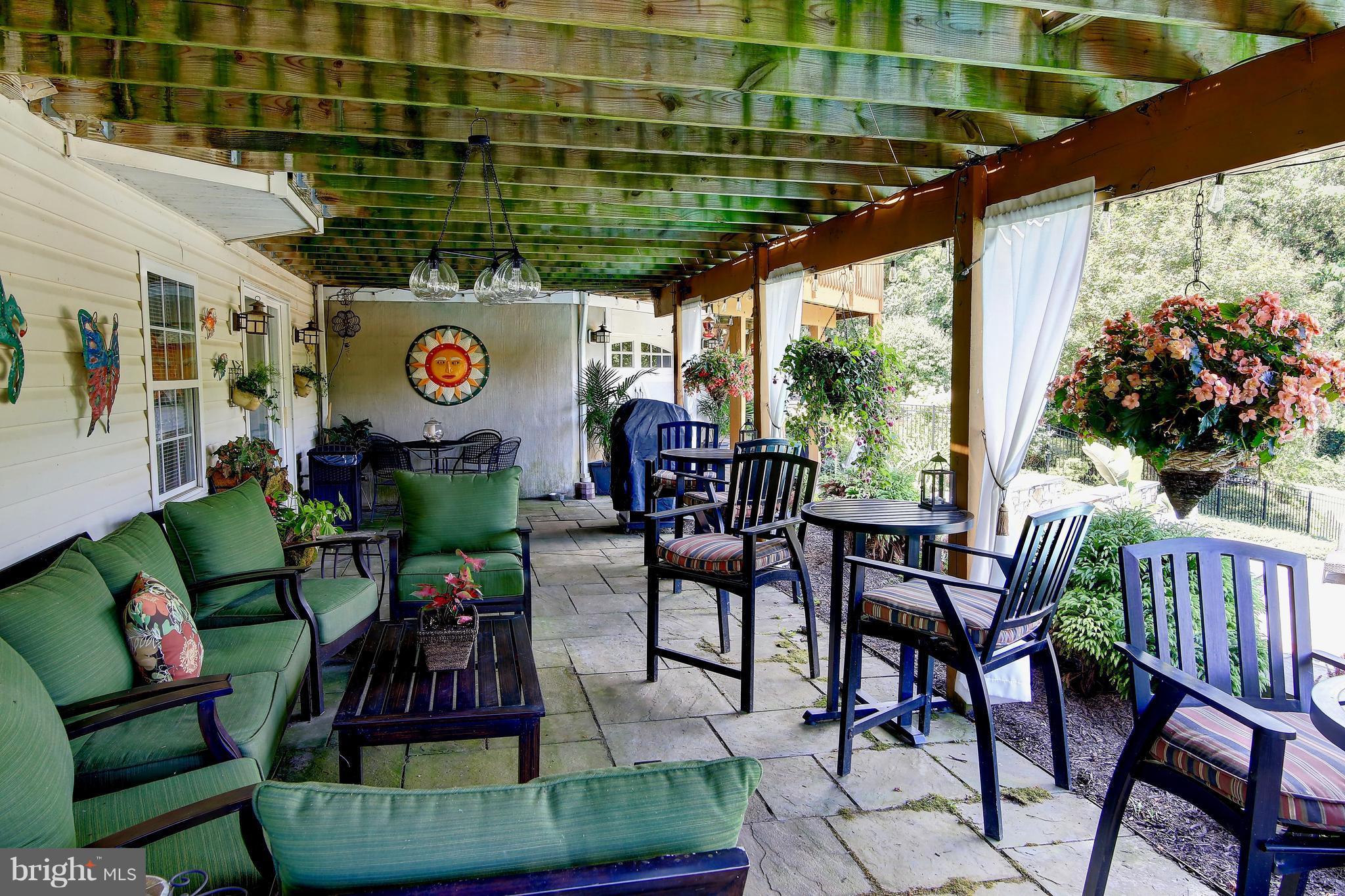 WARREN WAY - Residential