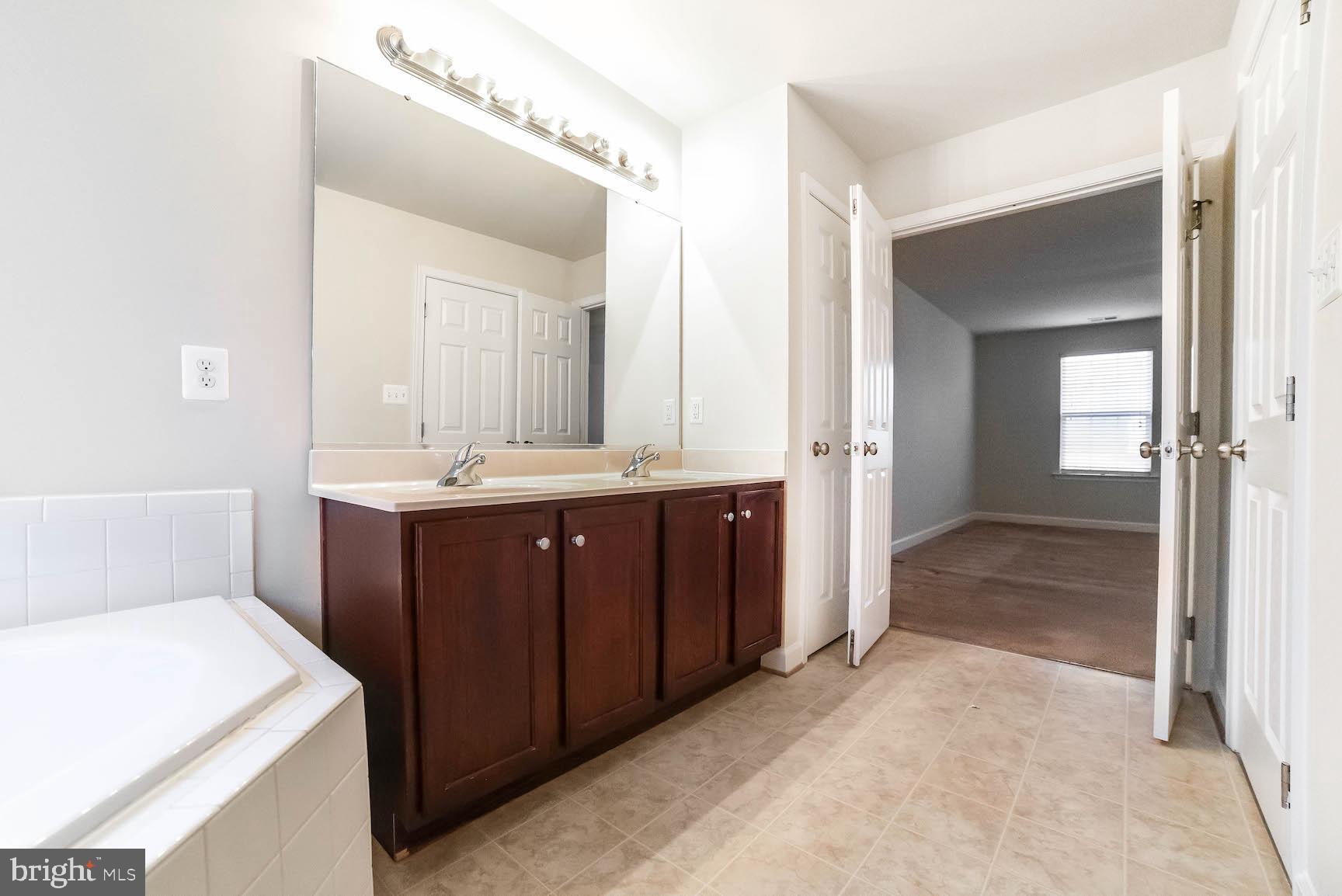 GREENBRIER - Residential