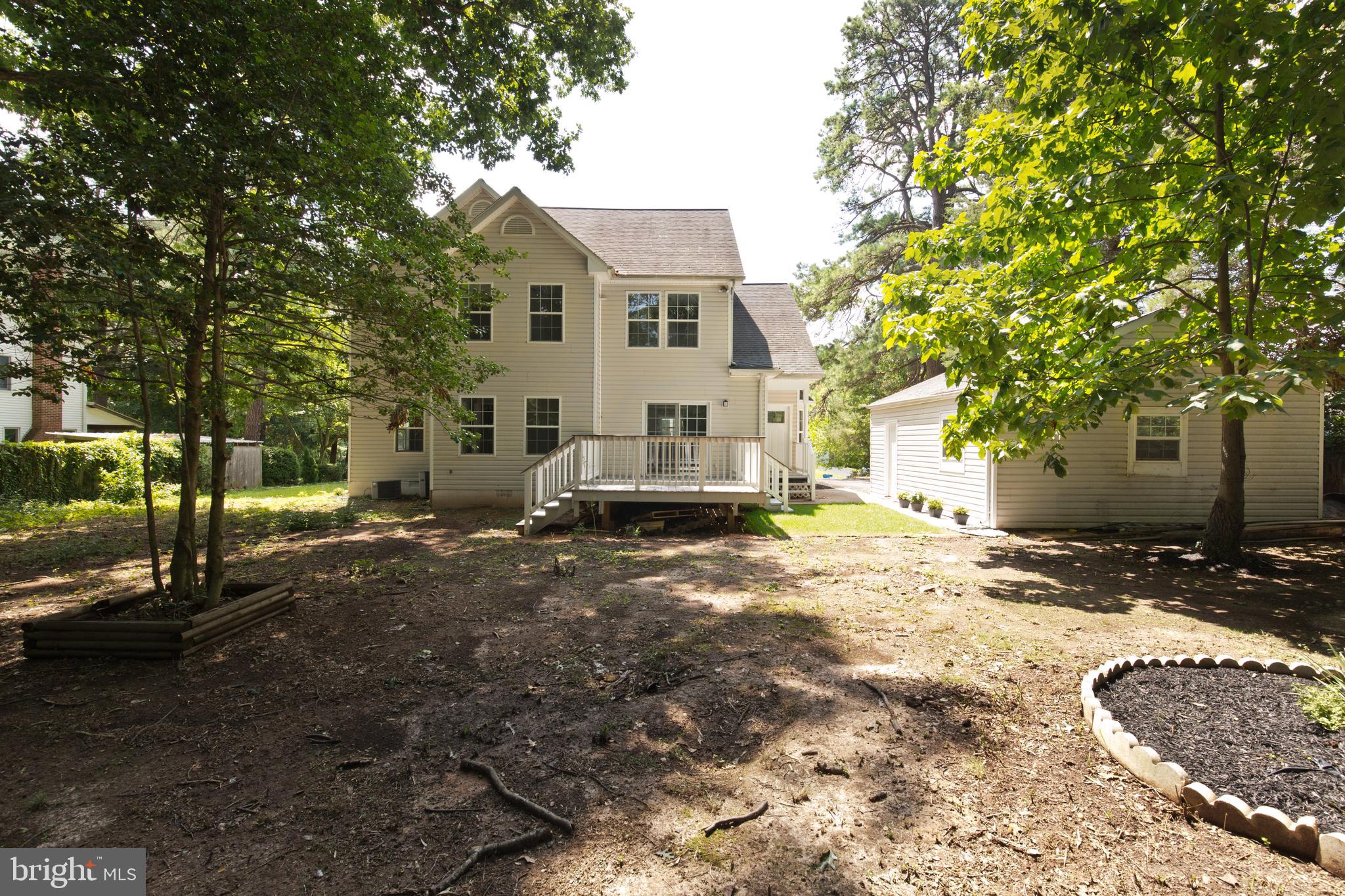 HOLMES RUN HEIGHTS - Residential