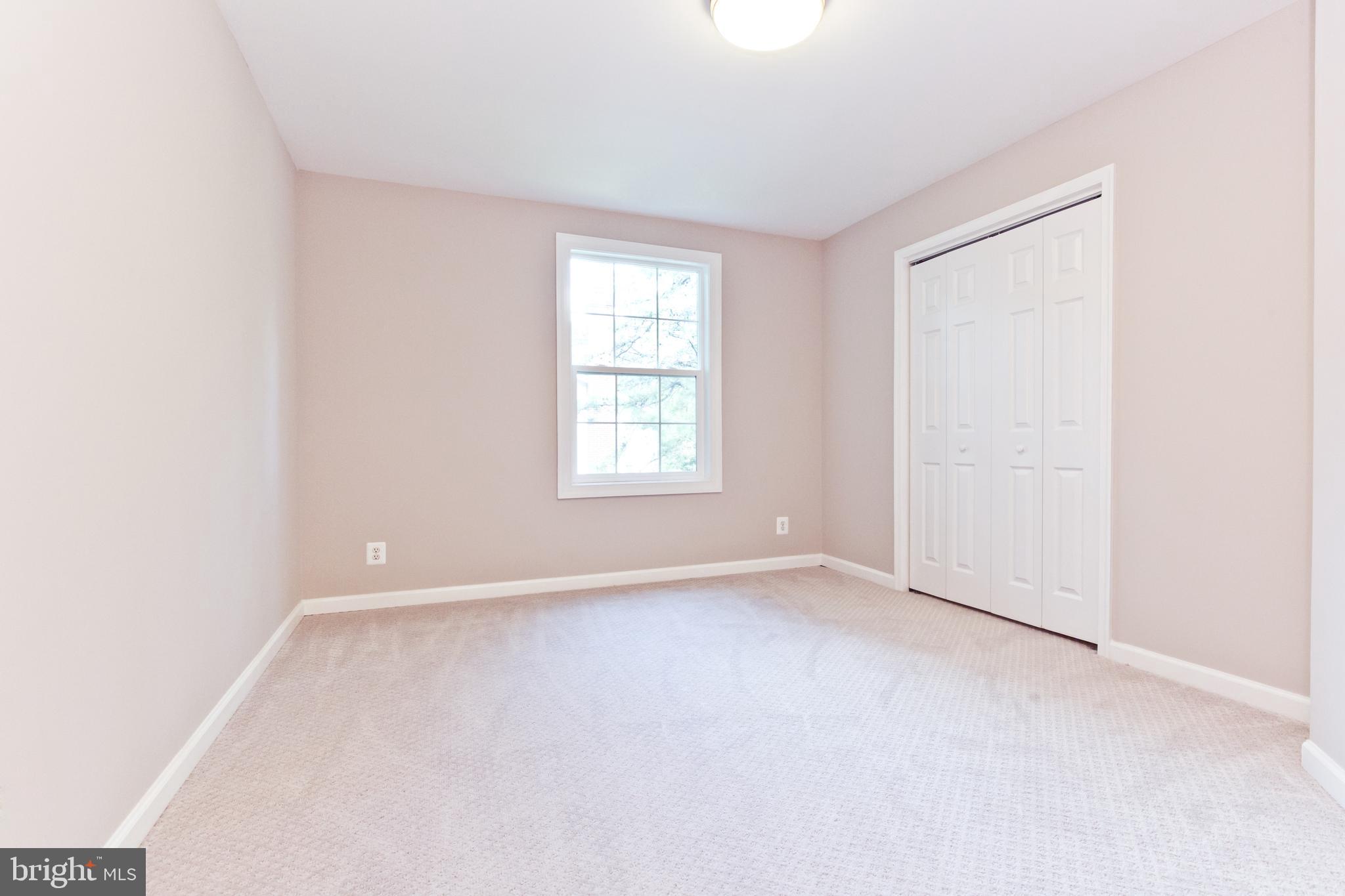 HOLMES RUN HEIGHTS - Residential