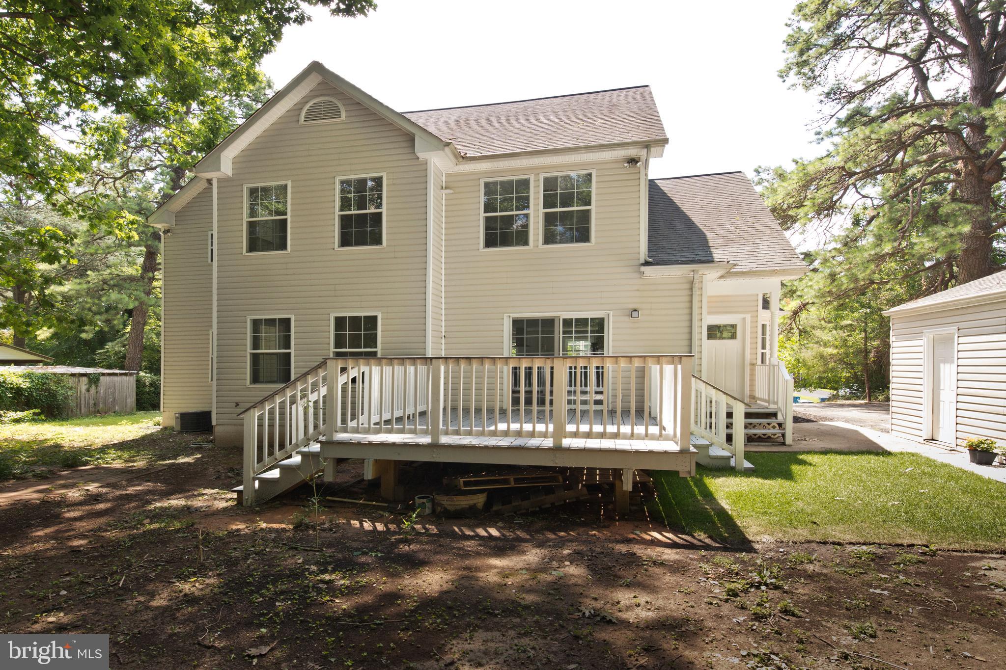 HOLMES RUN HEIGHTS - Residential