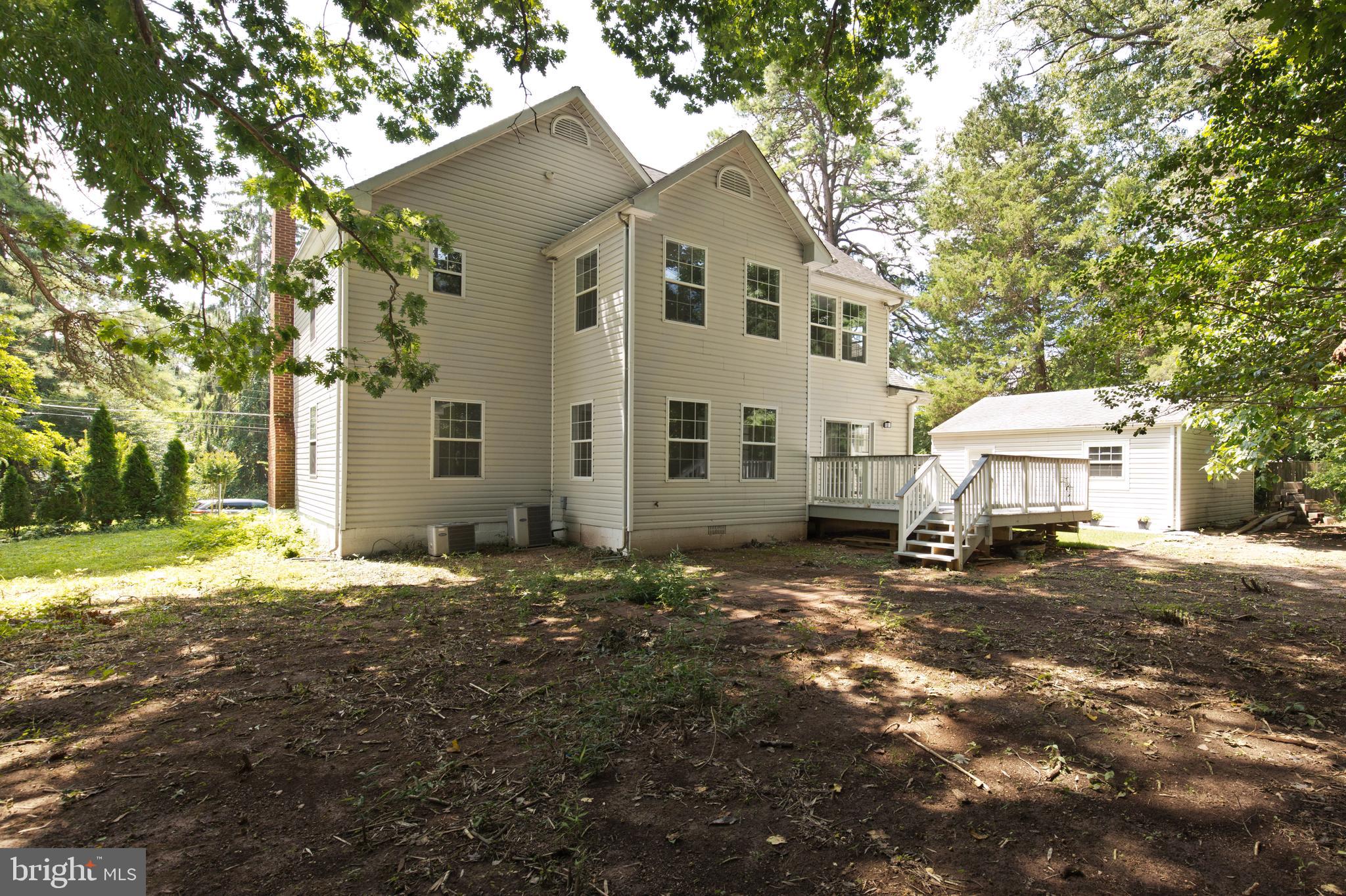 HOLMES RUN HEIGHTS - Residential