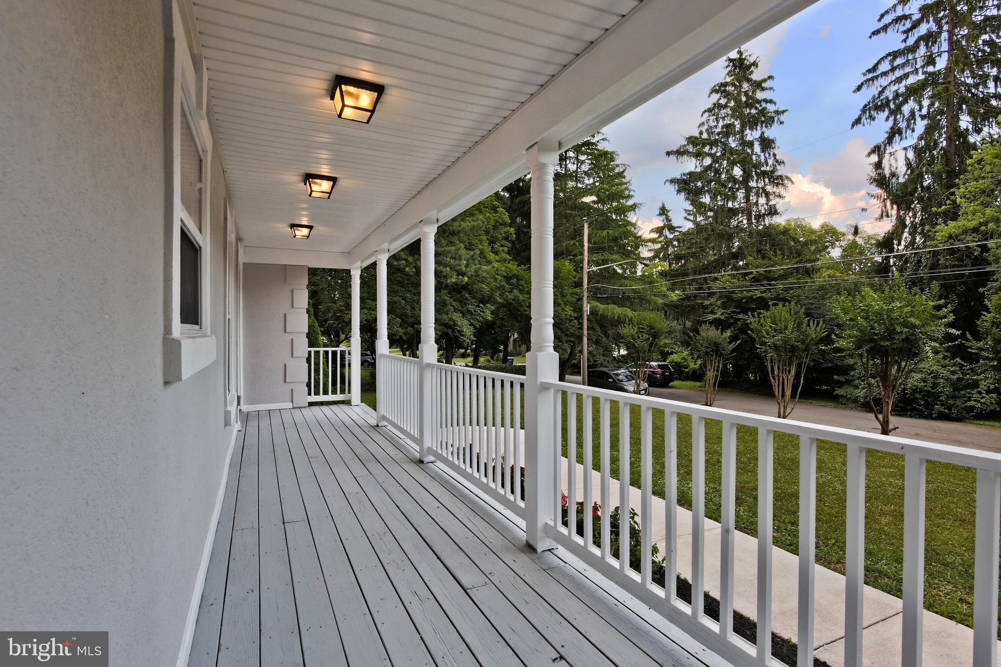 HOLMES RUN HEIGHTS - Residential