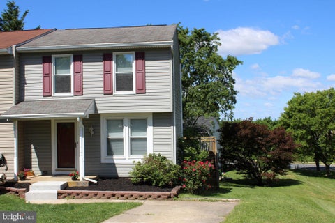 Townhouse For Rent - 1102 Valen Court<br/> Carroll County, WESTMINSTER, MD 21157