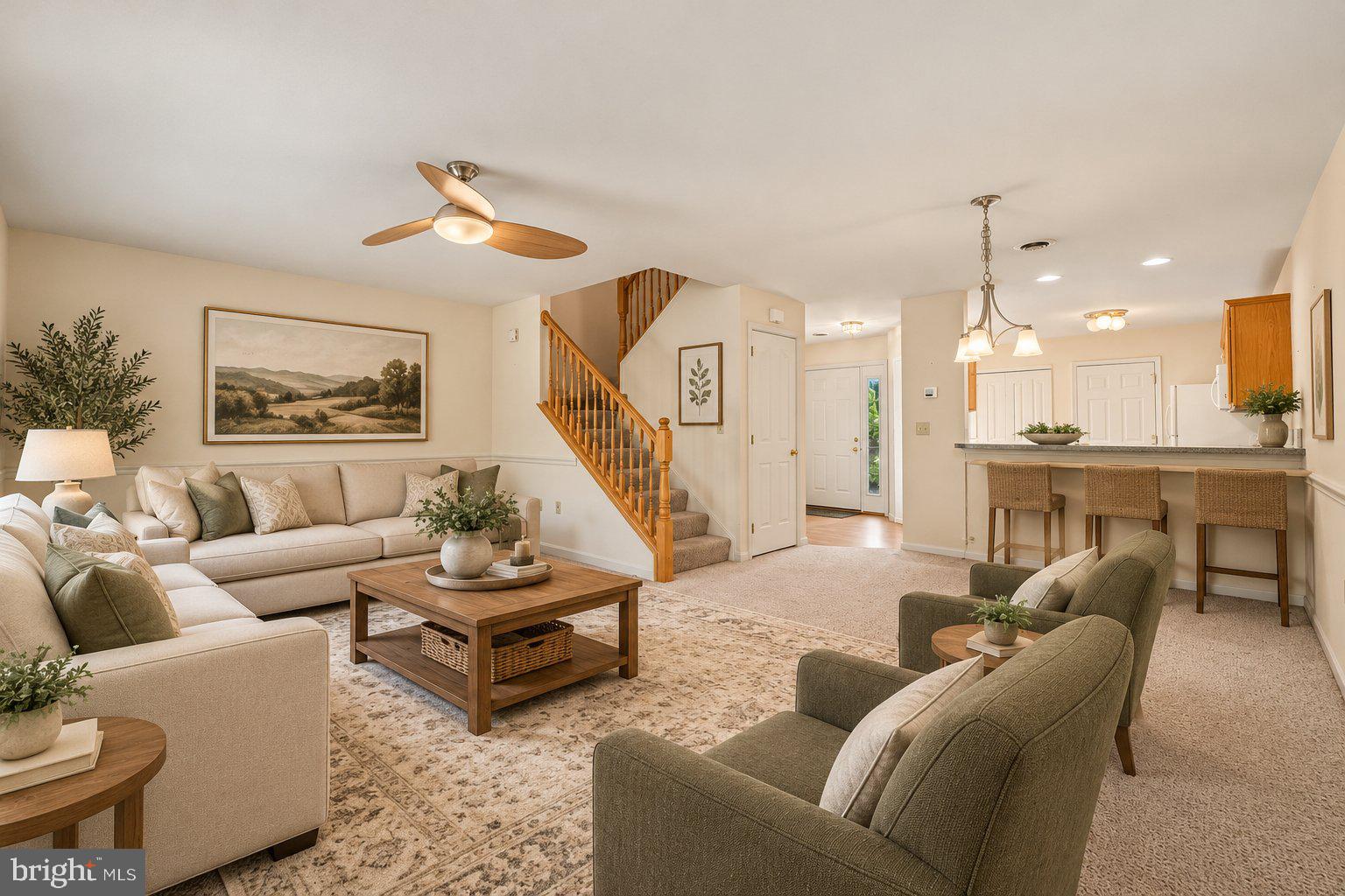 892 WOODRIDGE DRIVE