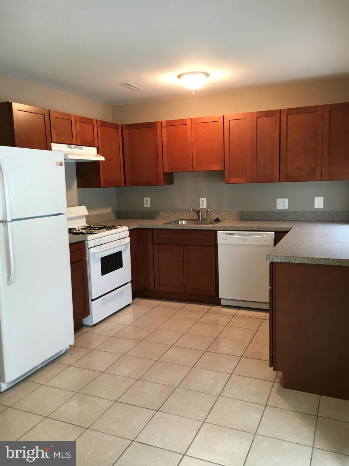 DALE CITY - Residential Lease