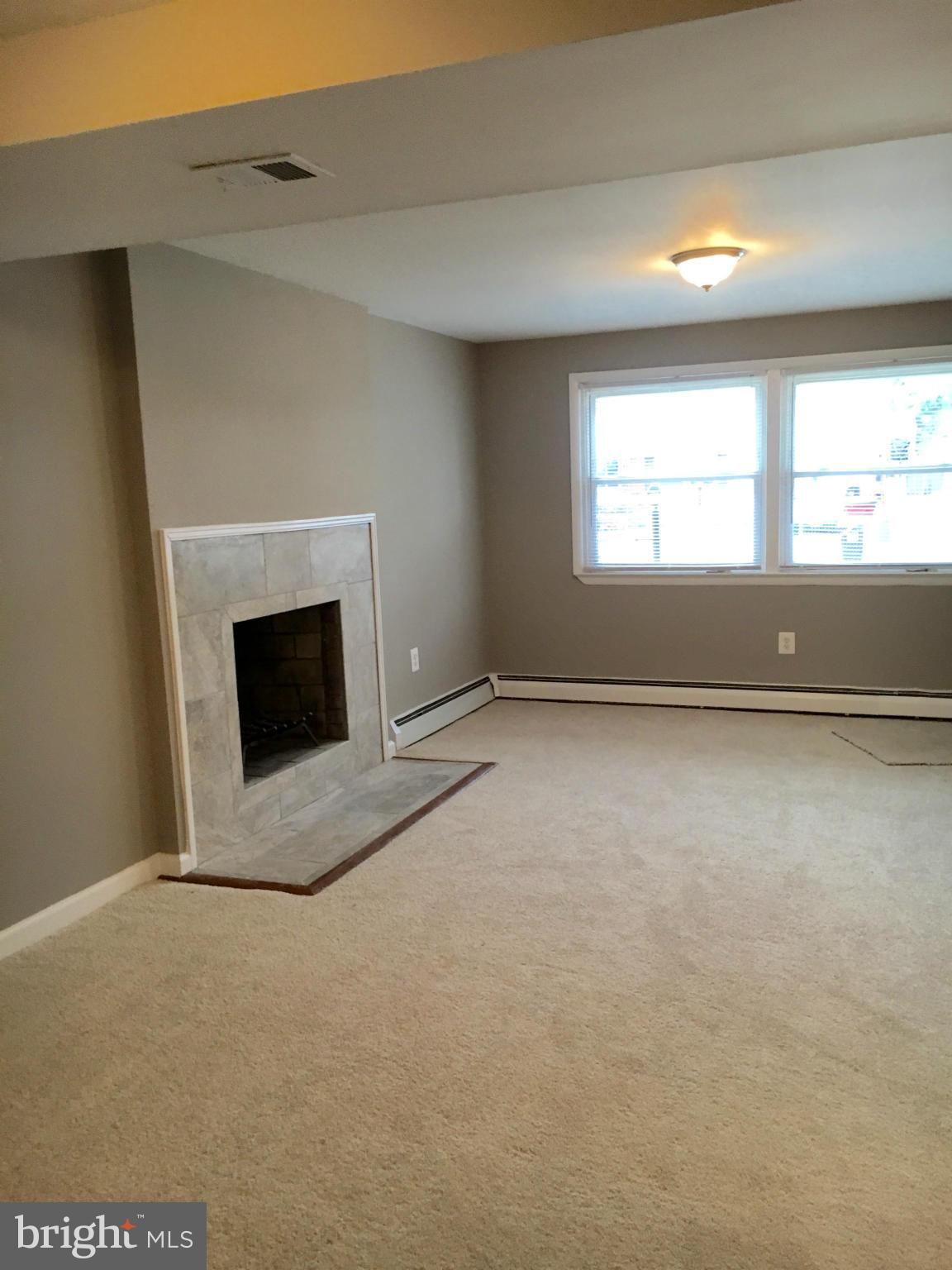 DALE CITY - Residential Lease