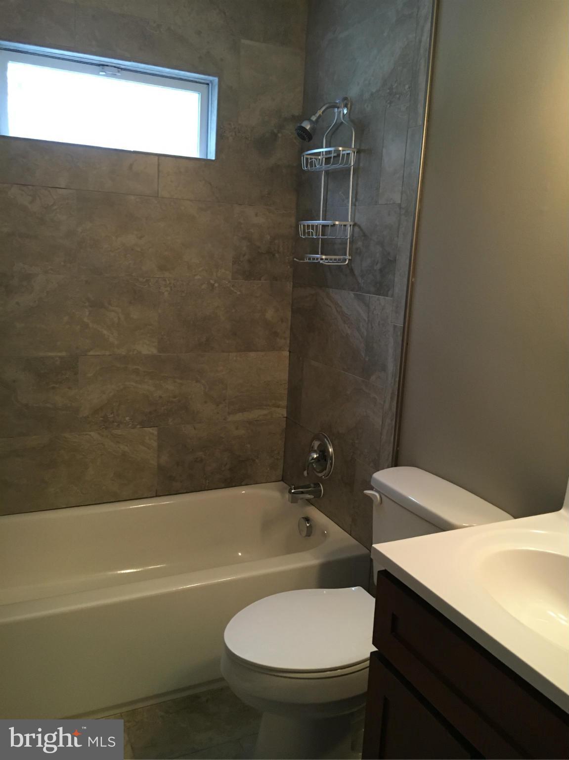 DALE CITY - Residential Lease