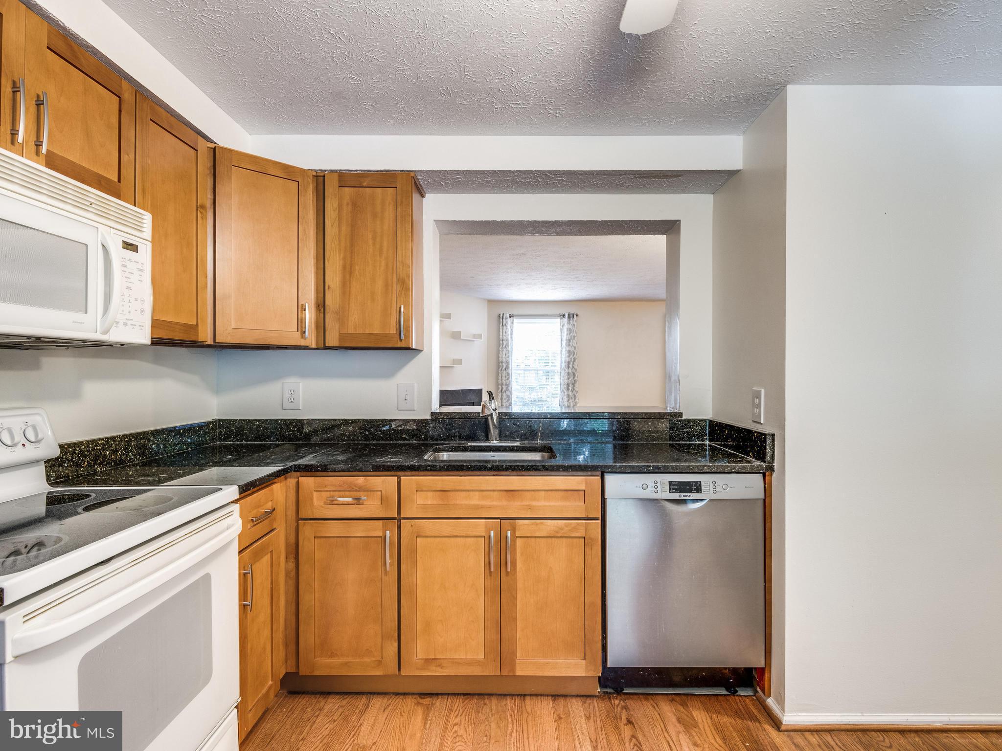 RESTON - Residential Lease