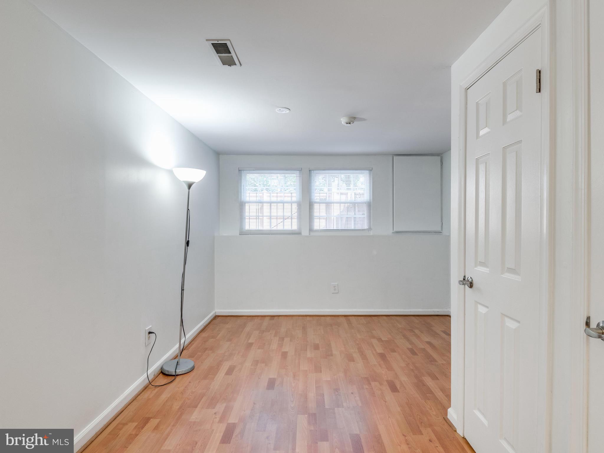 RESTON - Residential Lease