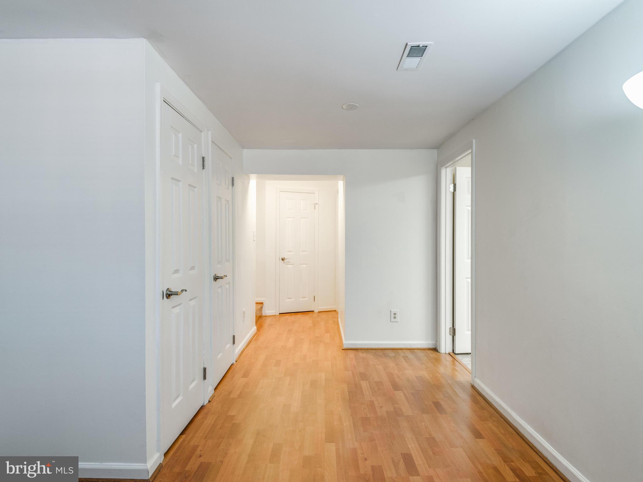 RESTON - Residential Lease