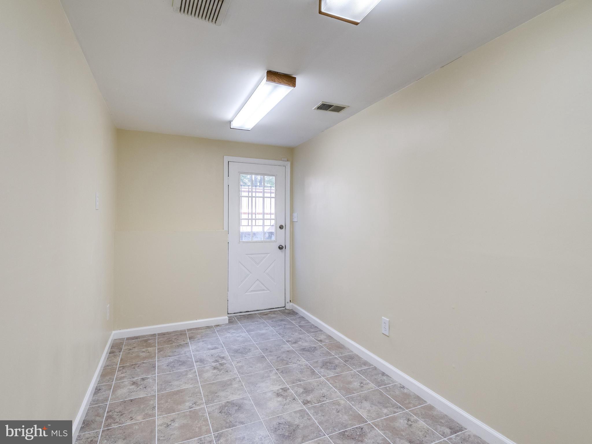 RESTON - Residential Lease