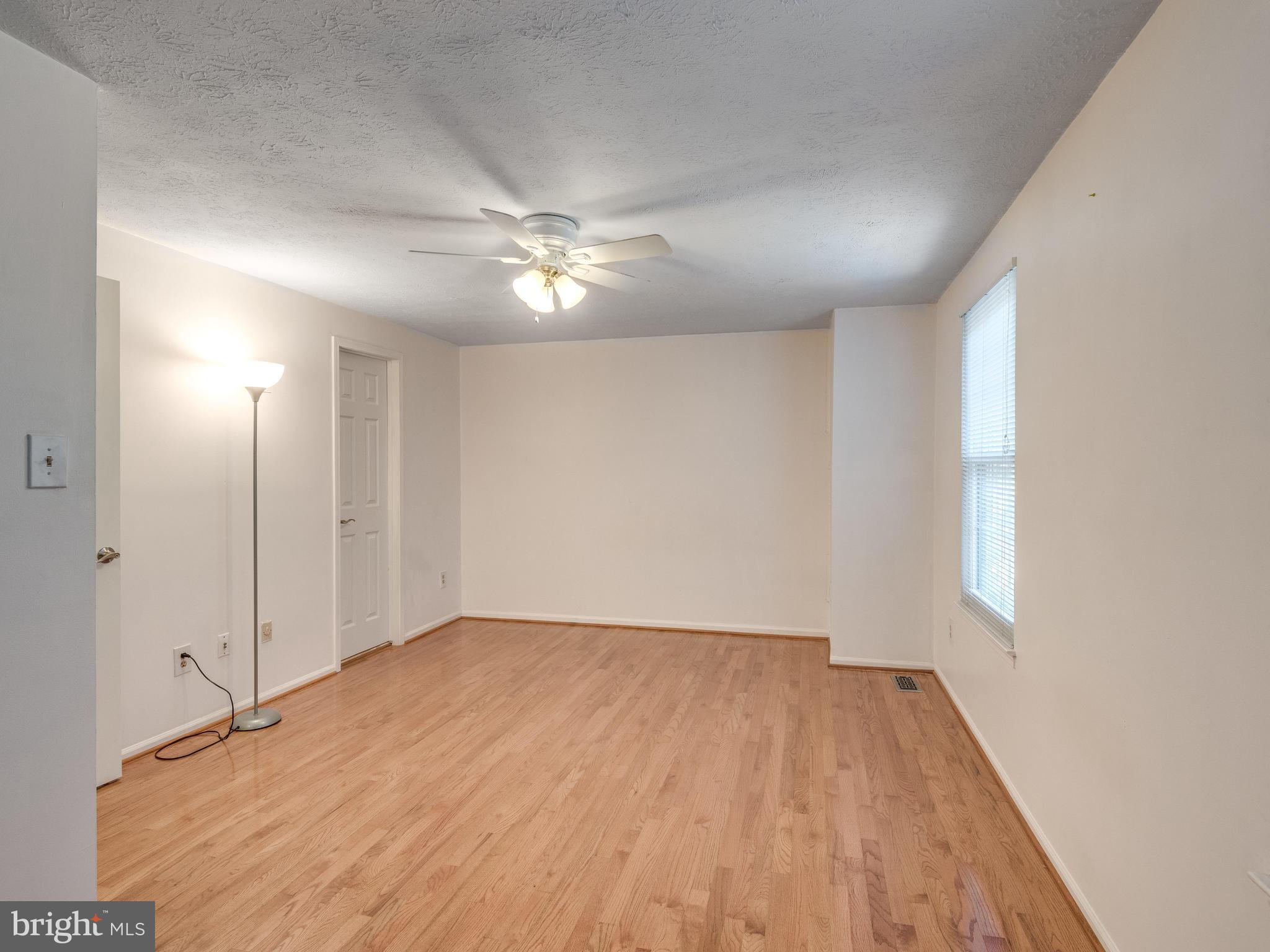 RESTON - Residential Lease