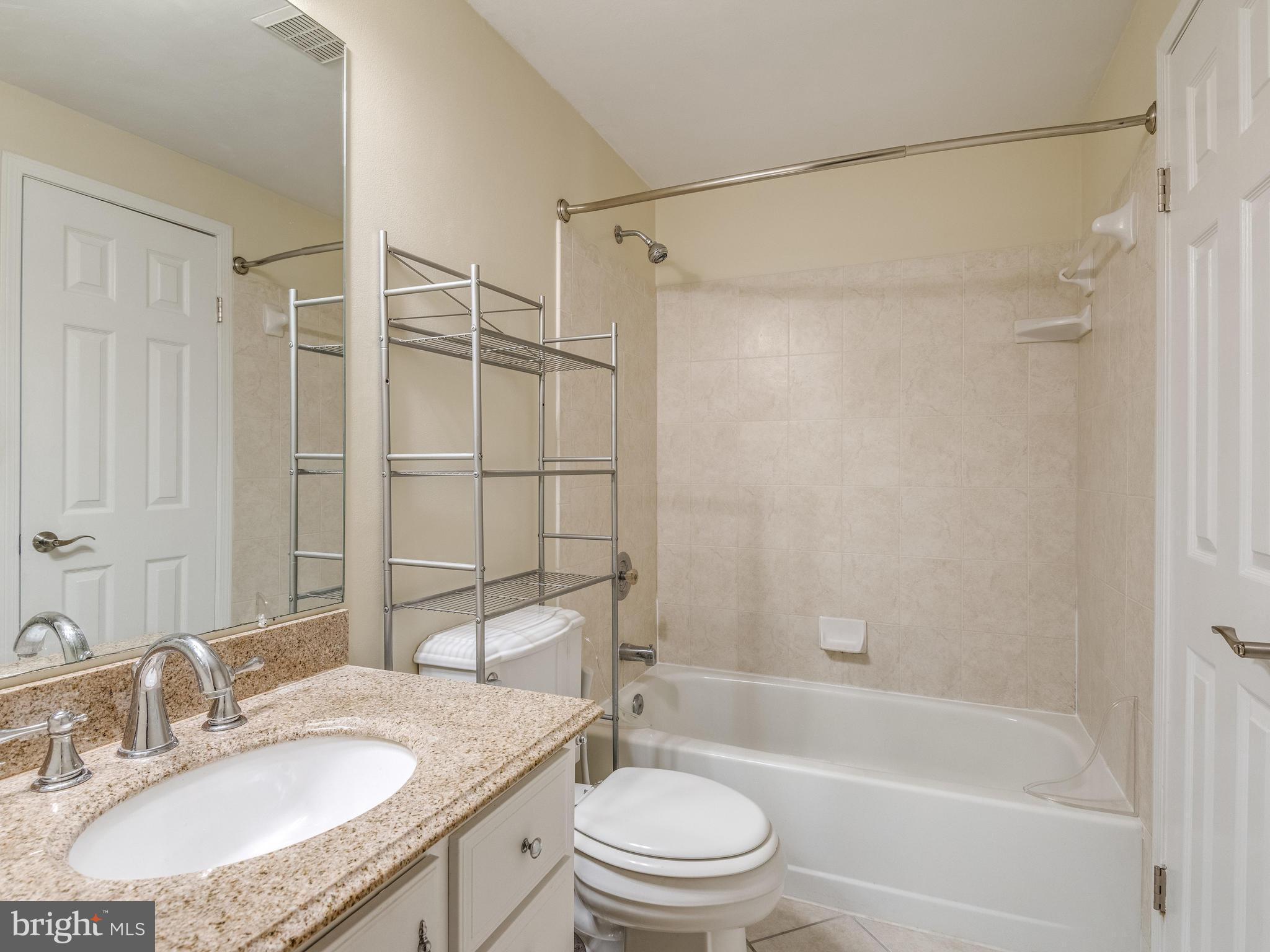 RESTON - Residential Lease