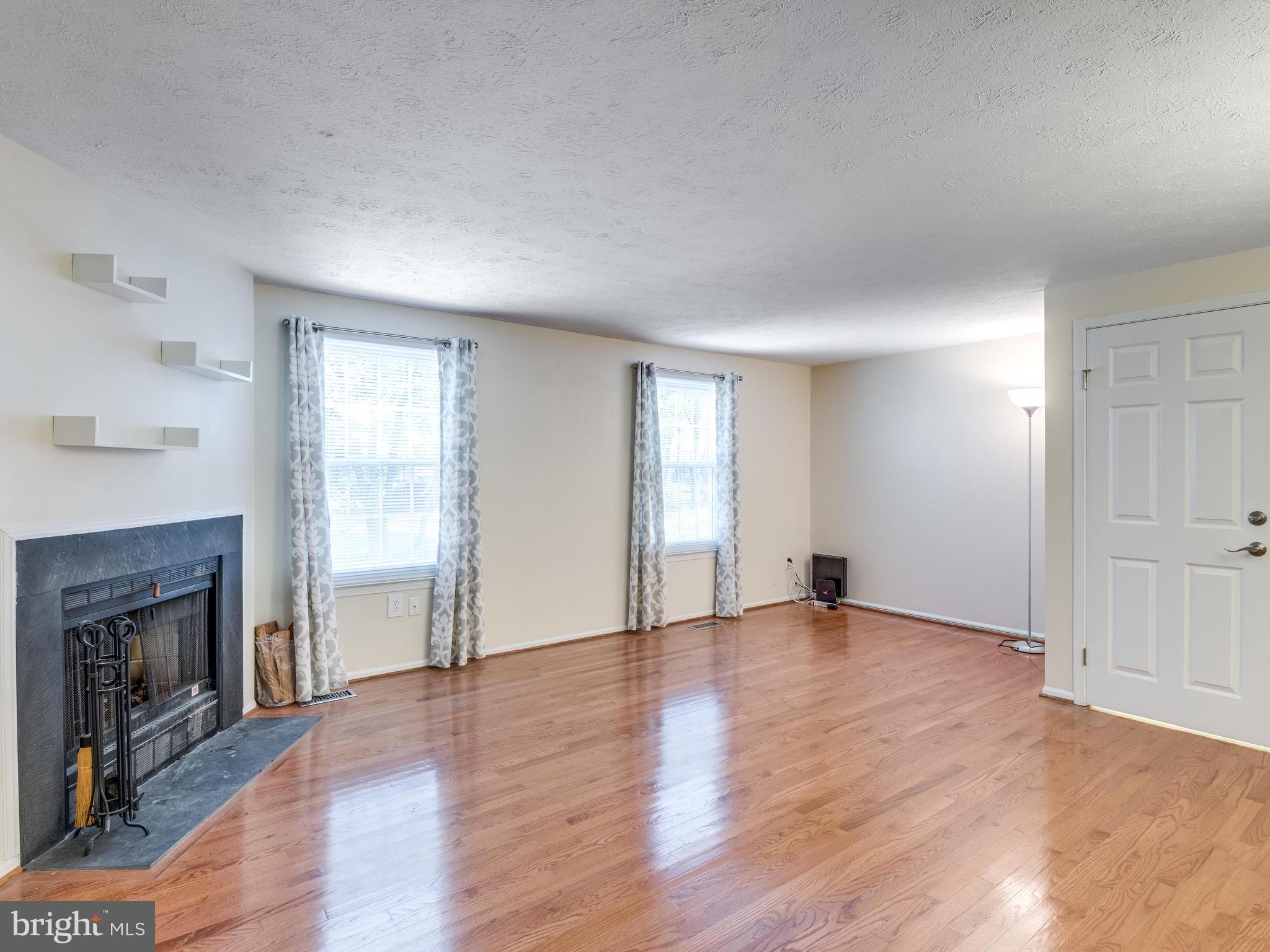 RESTON - Residential Lease