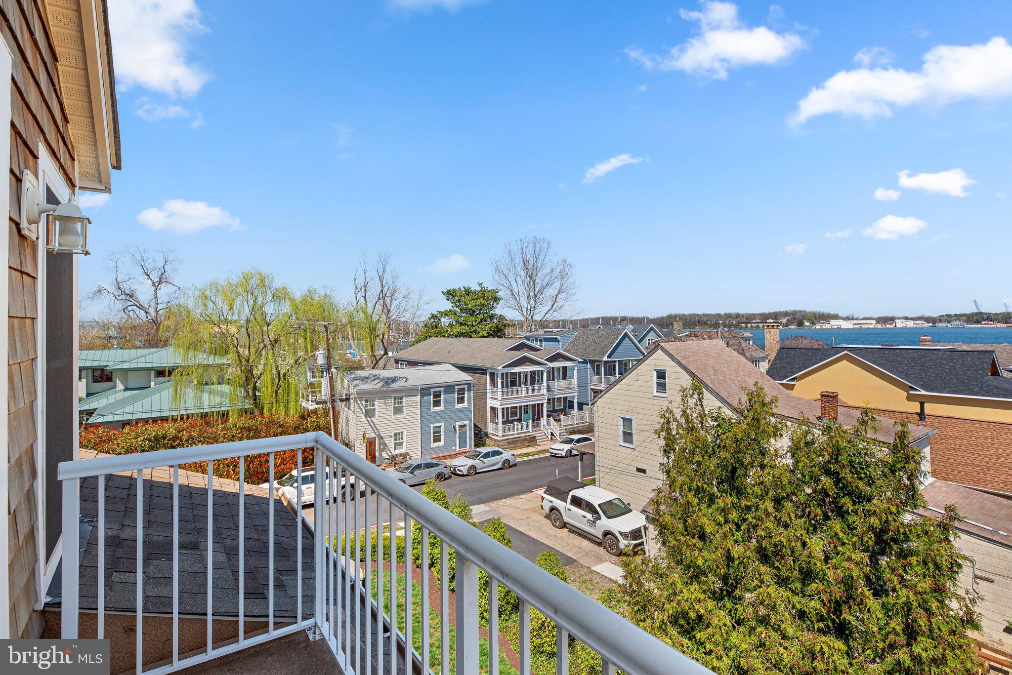 EASTPORT - Residential