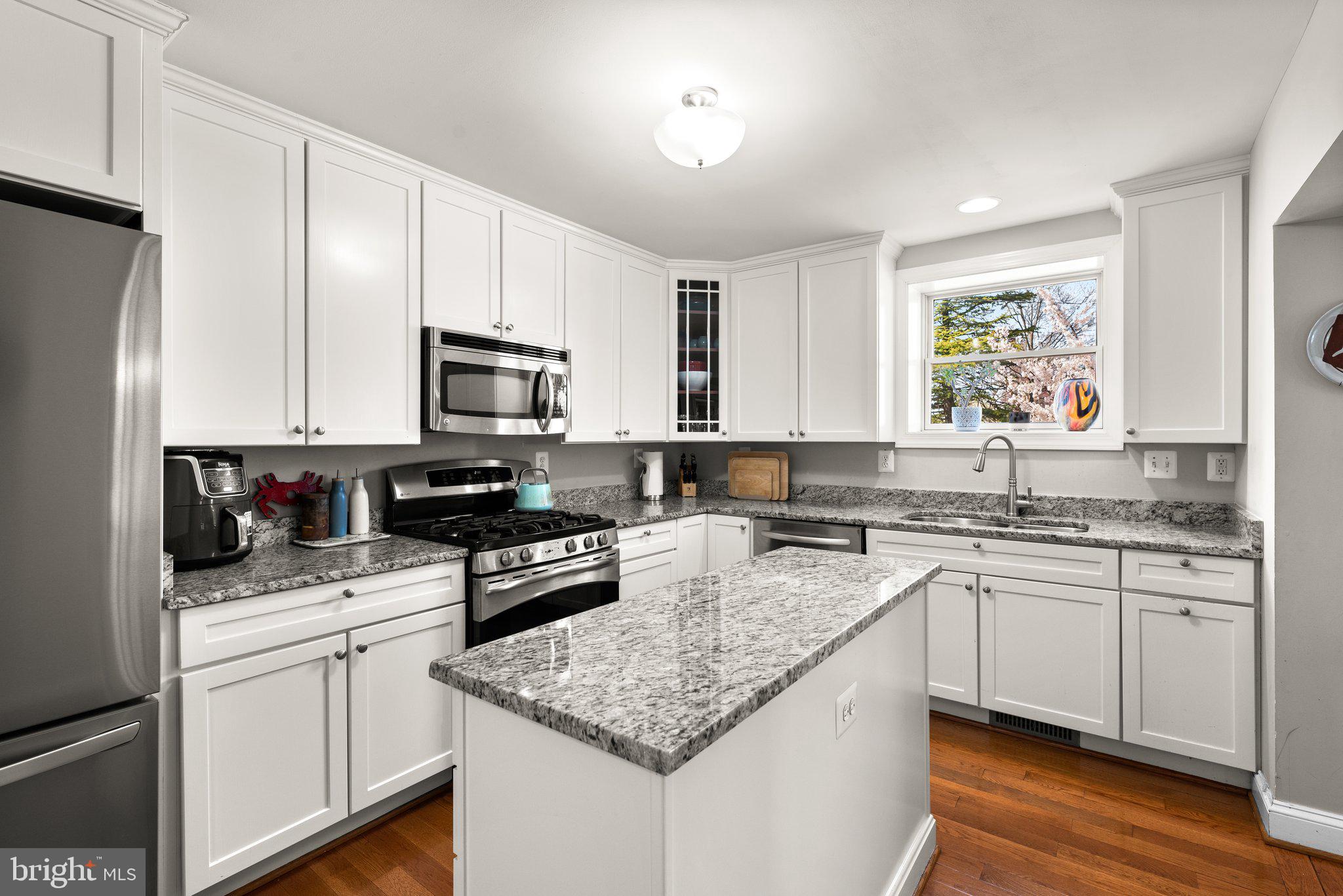 EASTPORT - Residential