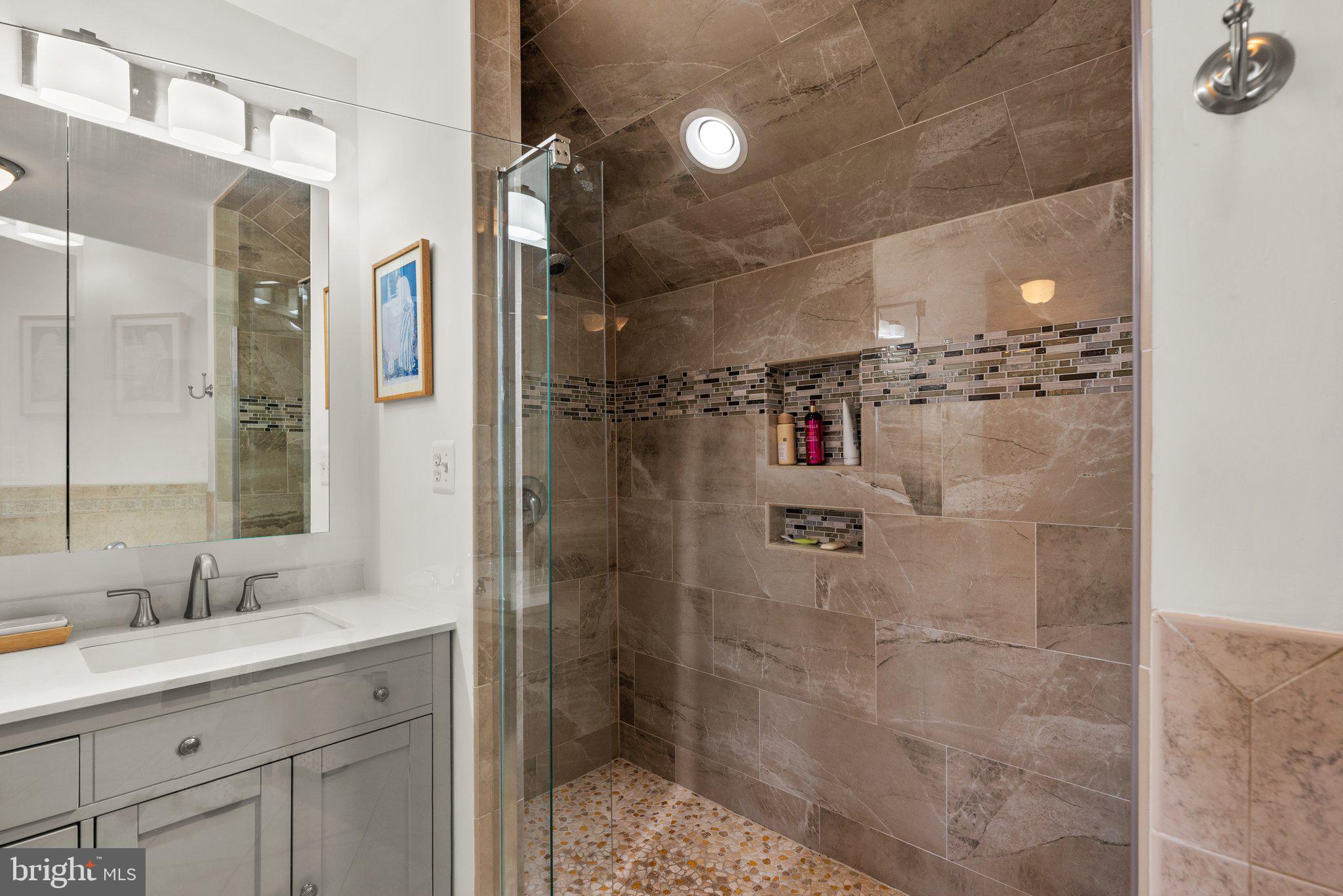 EASTPORT - Residential