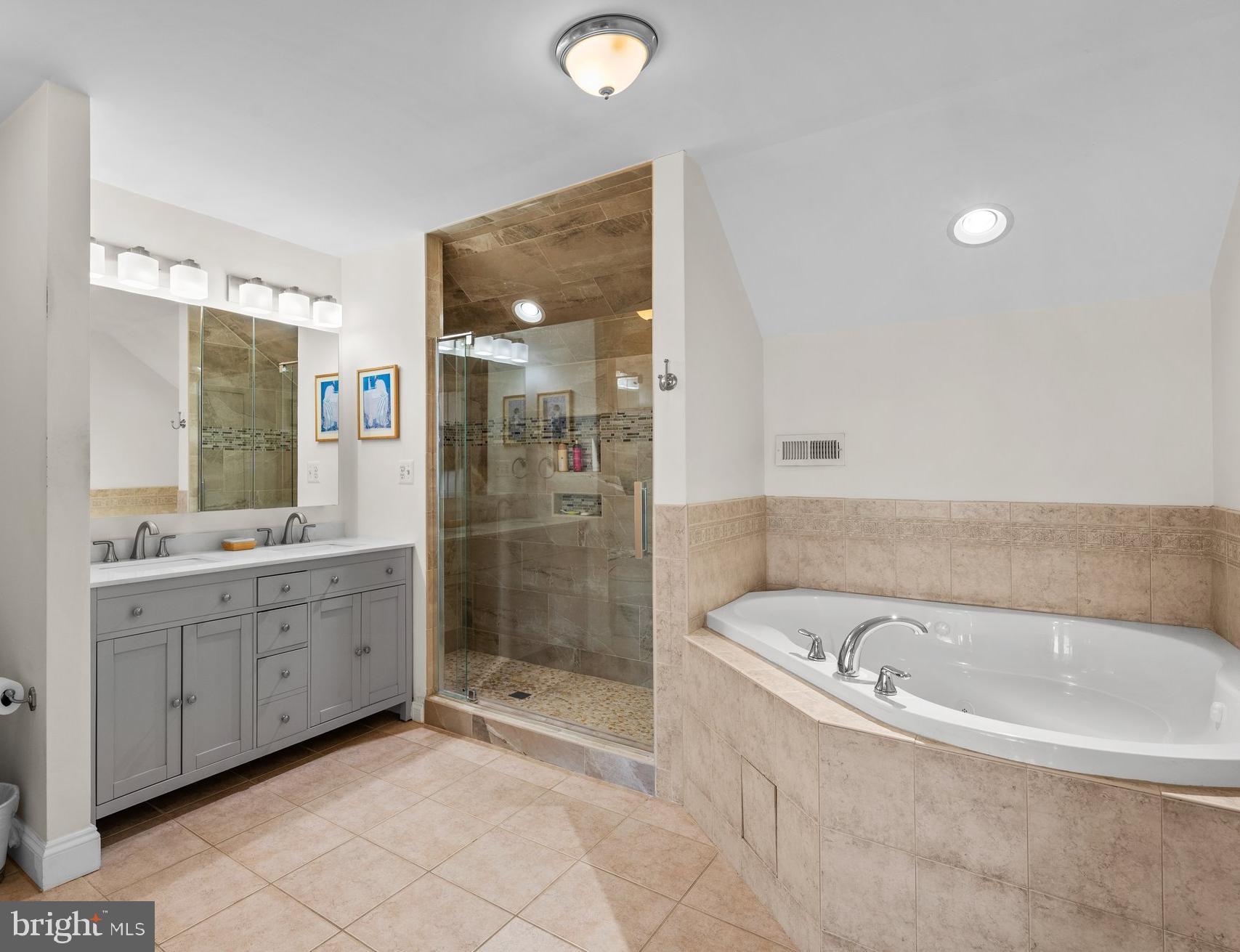 EASTPORT - Residential