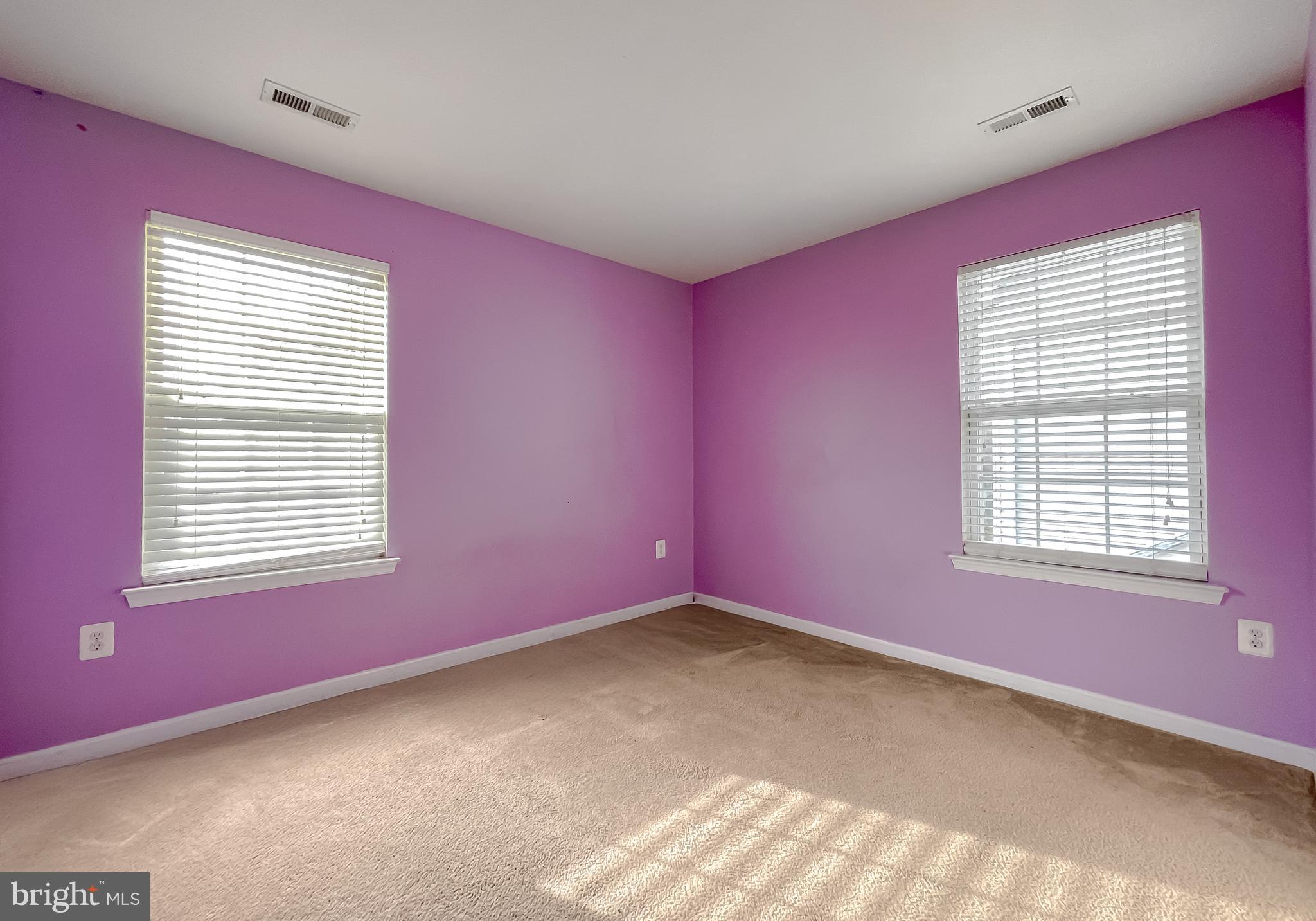 WESTBURY - Residential