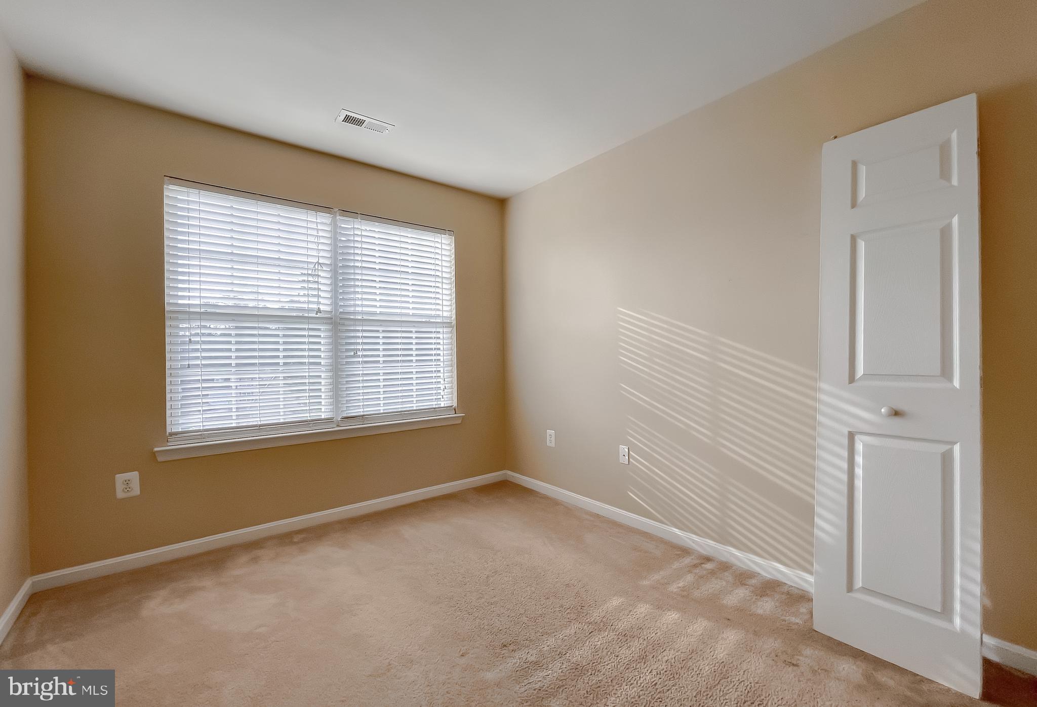 WESTBURY - Residential