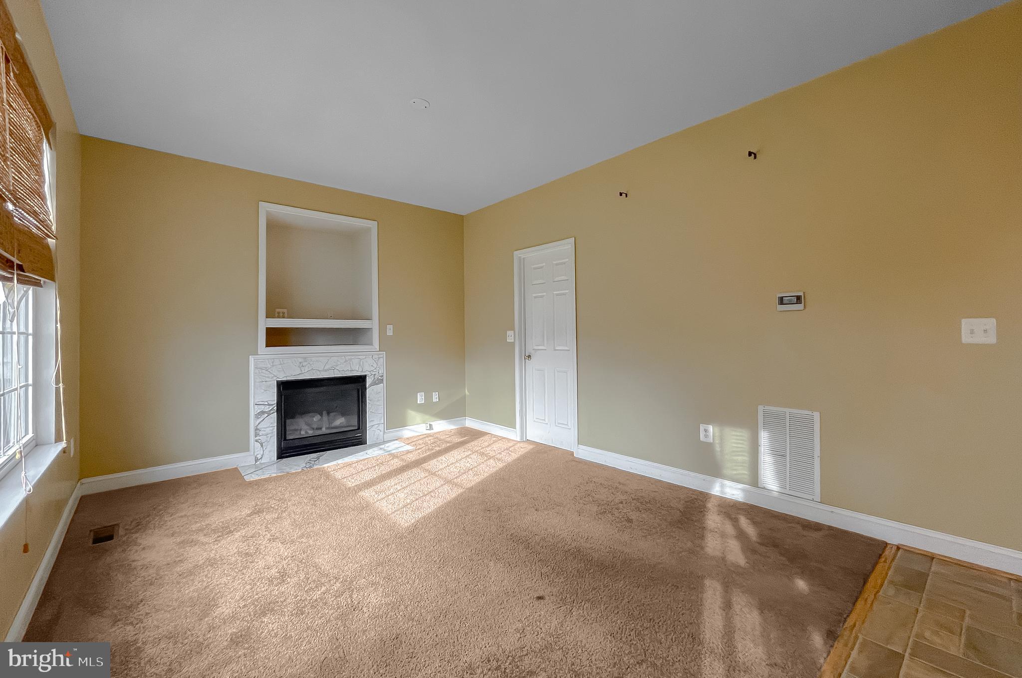 WESTBURY - Residential