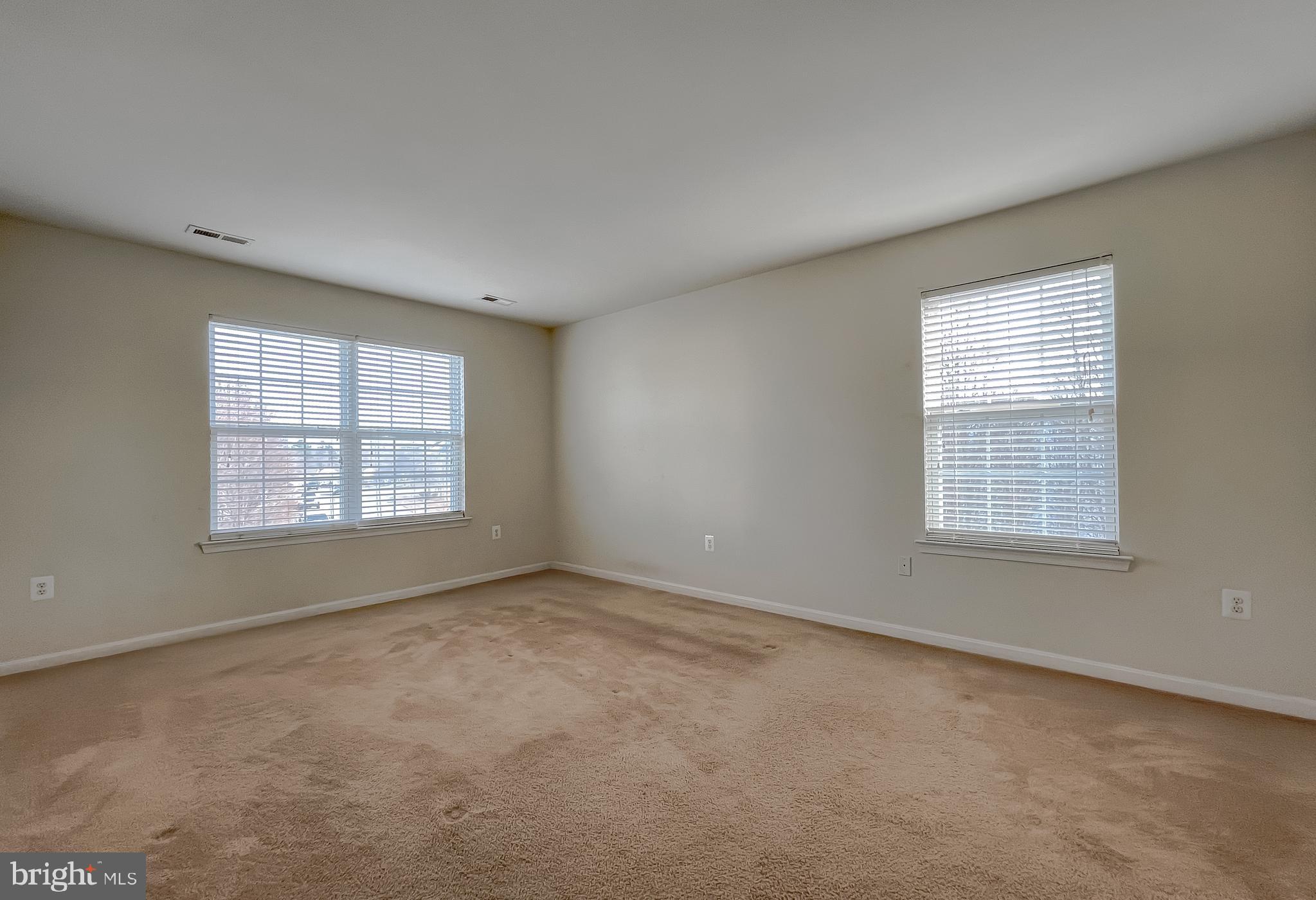 WESTBURY - Residential