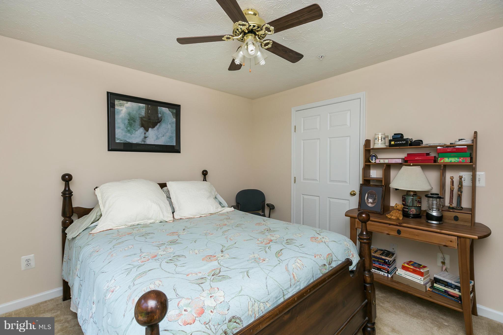 SILVER LAKE - Residential