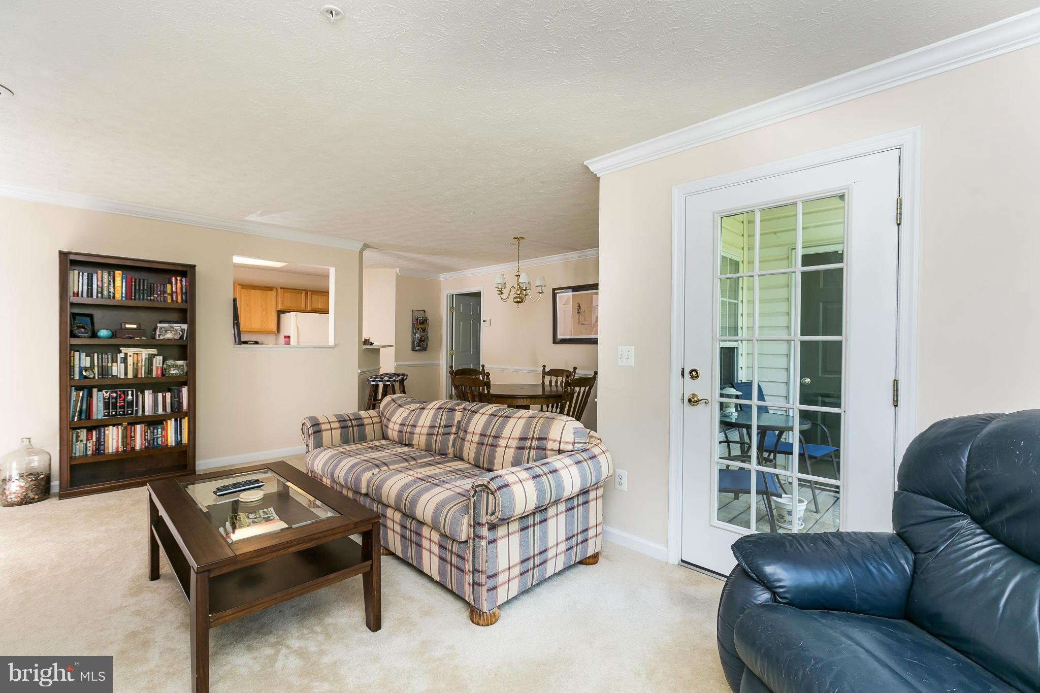 SILVER LAKE - Residential