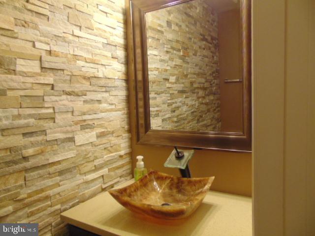 SUMMERFIELD IN COVINGTON - Residential Lease