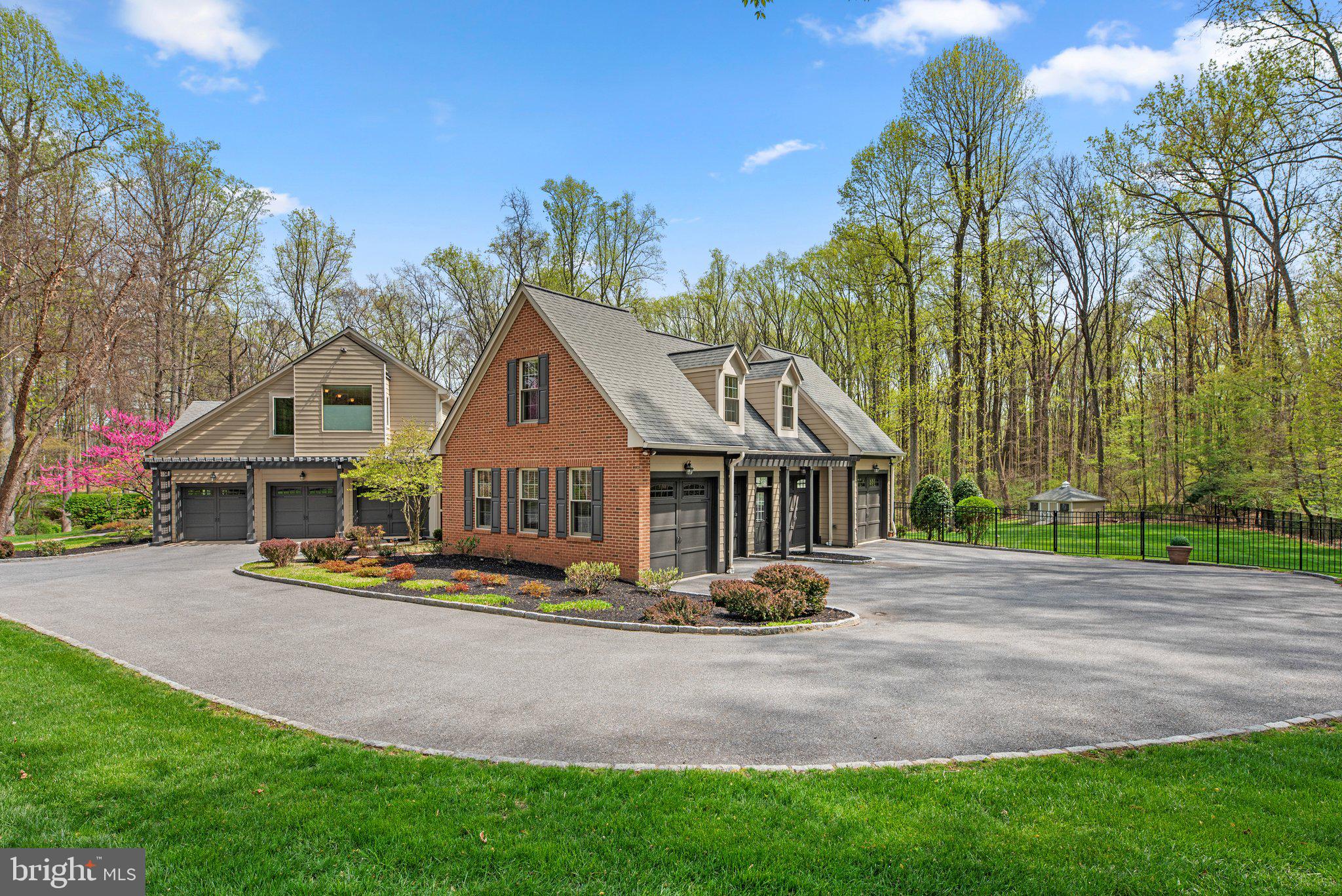 13791 LAKESIDE DRIVE