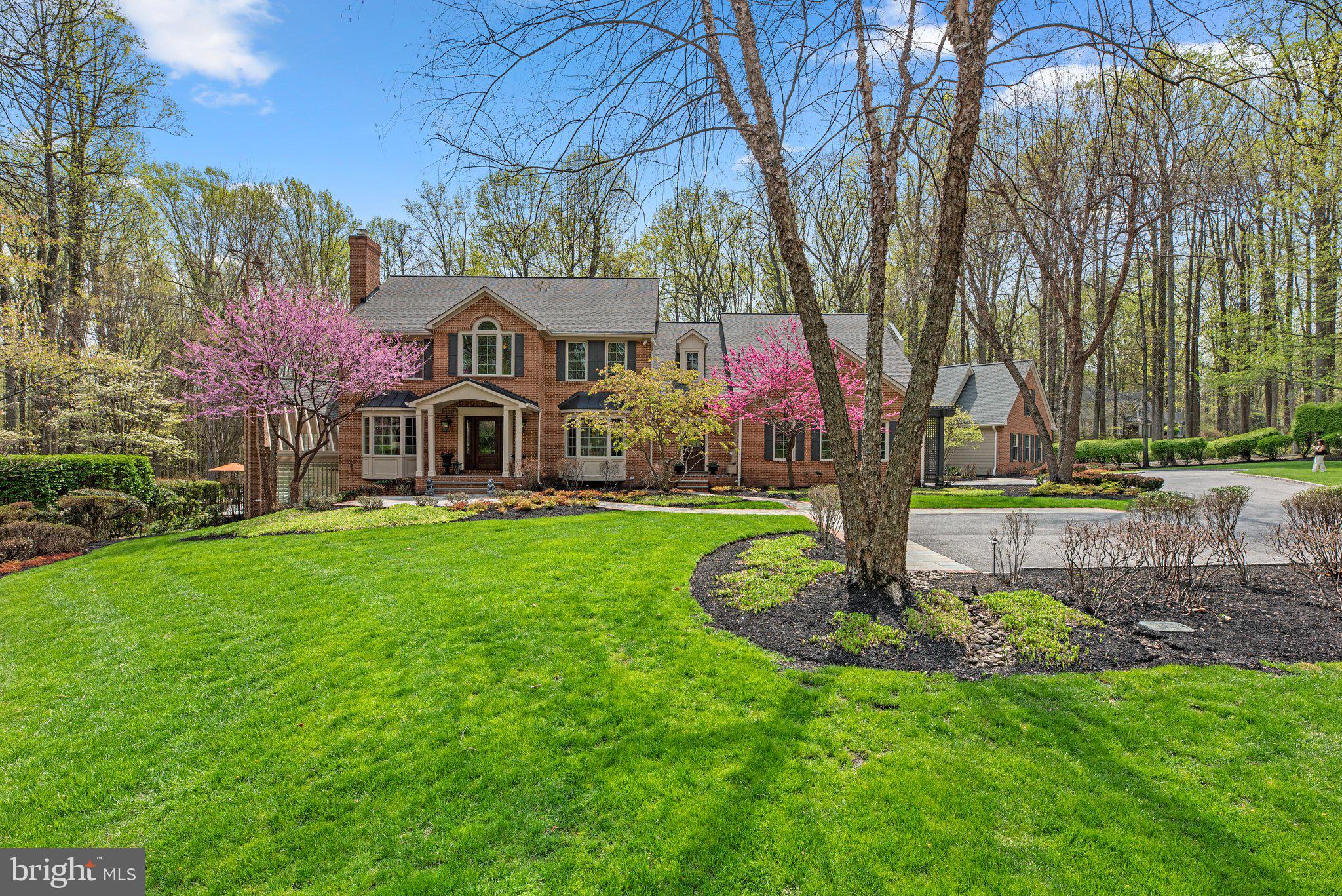 13791 LAKESIDE DRIVE