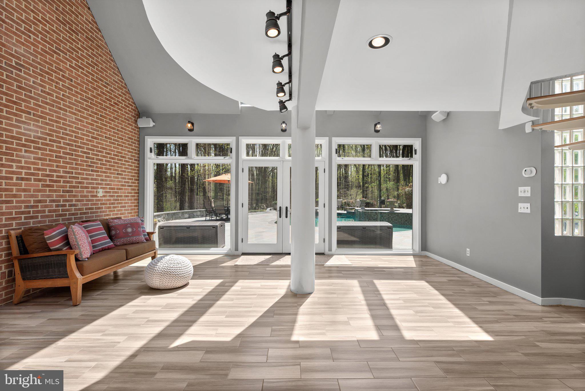 BRIGHTON PINES - Residential