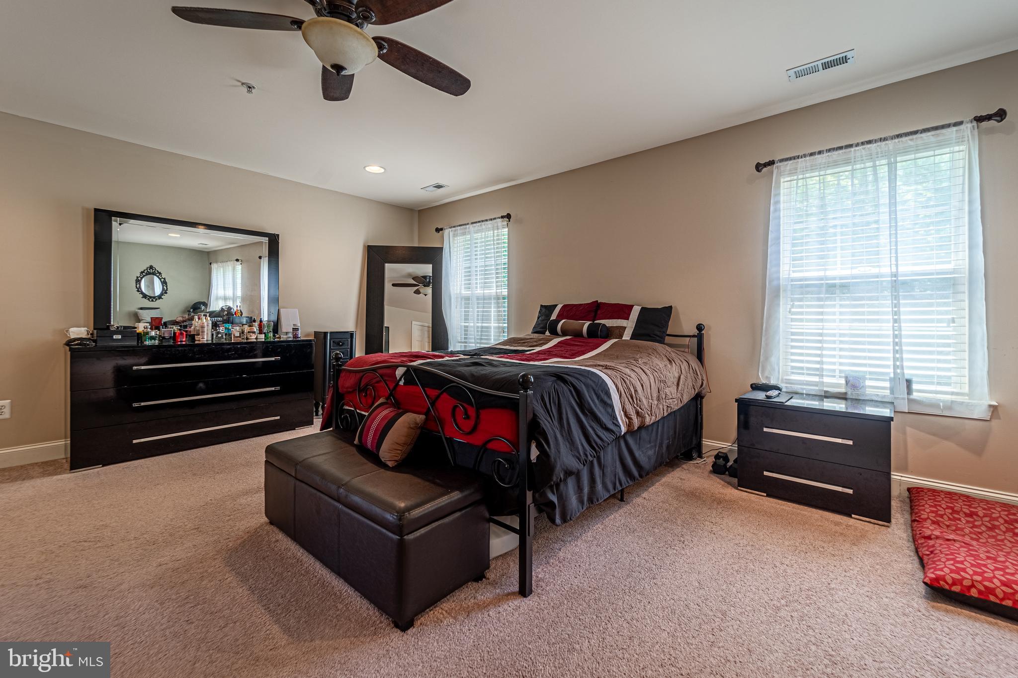 NORTH POINTE - Residential