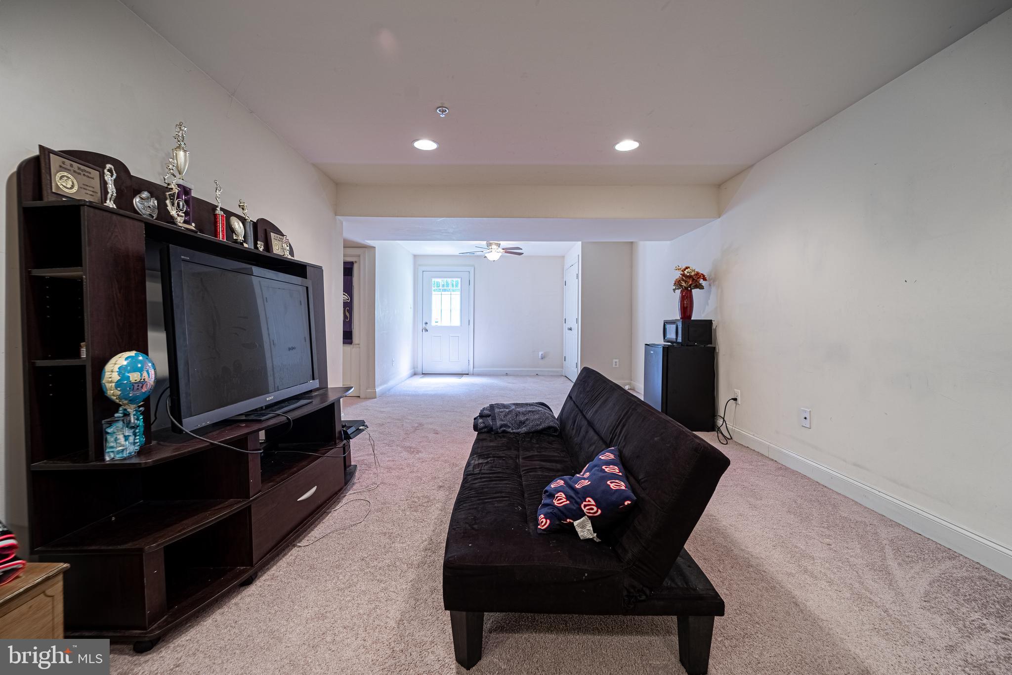 NORTH POINTE - Residential