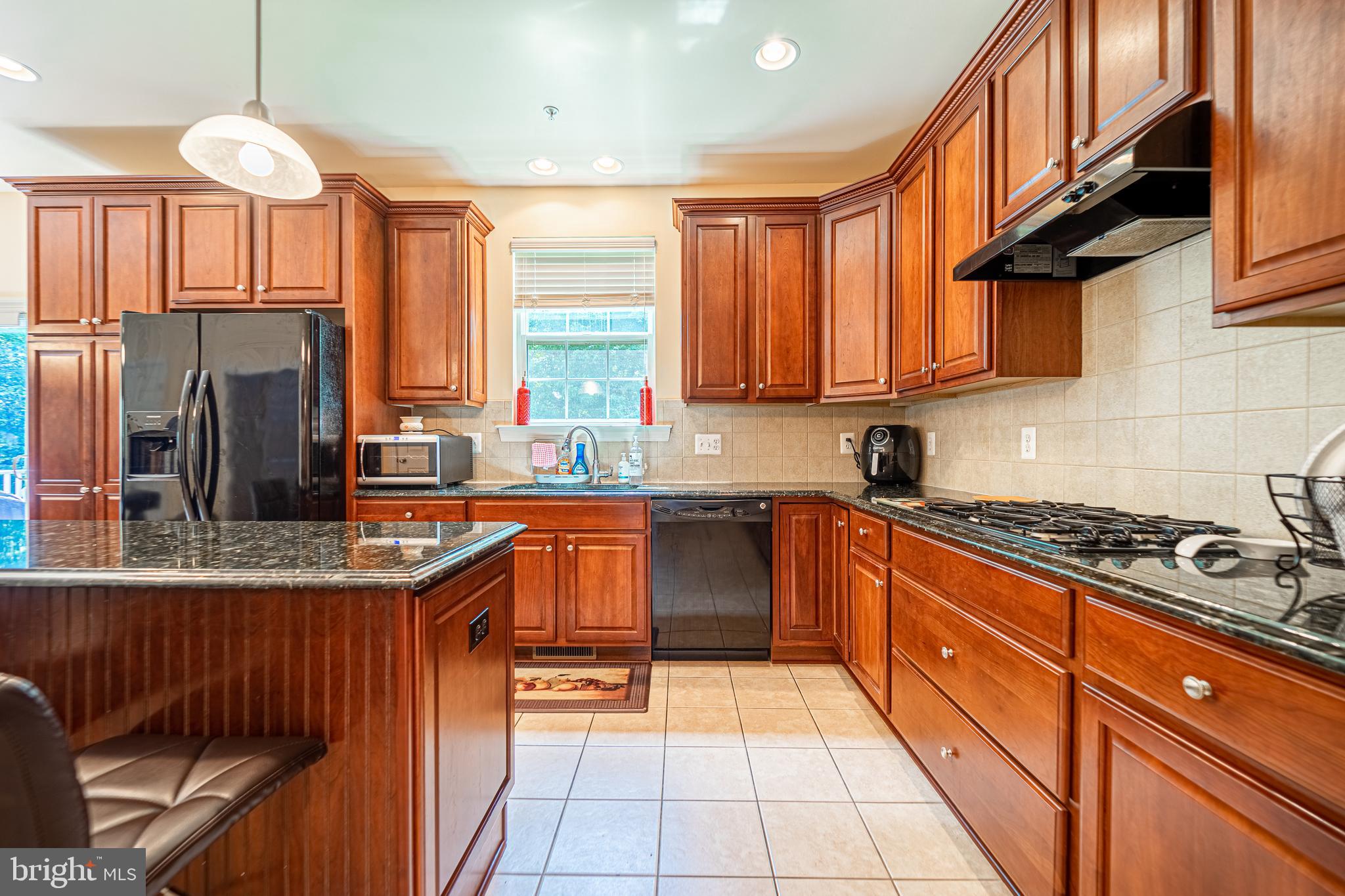 NORTH POINTE - Residential