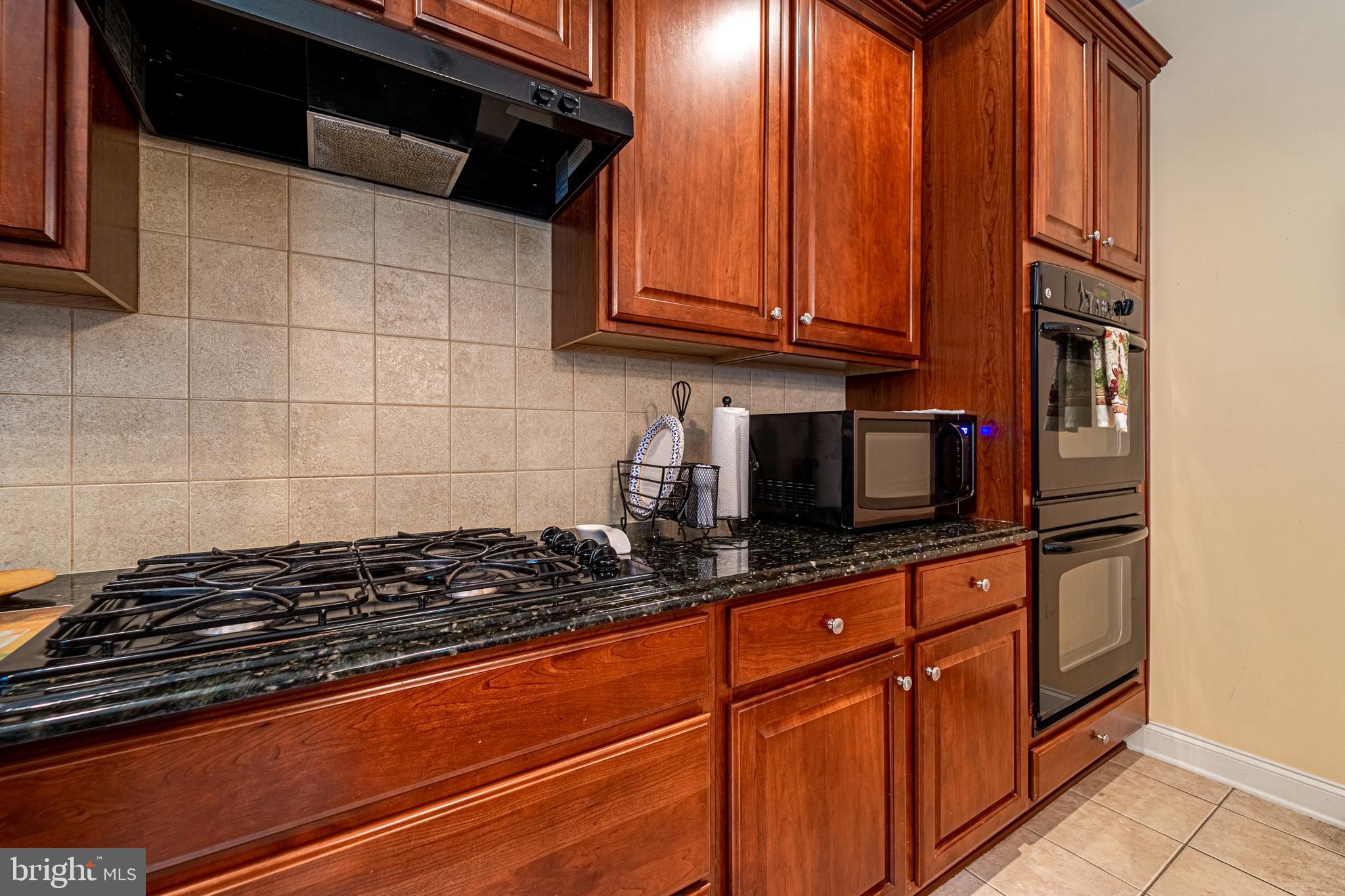 NORTH POINTE - Residential