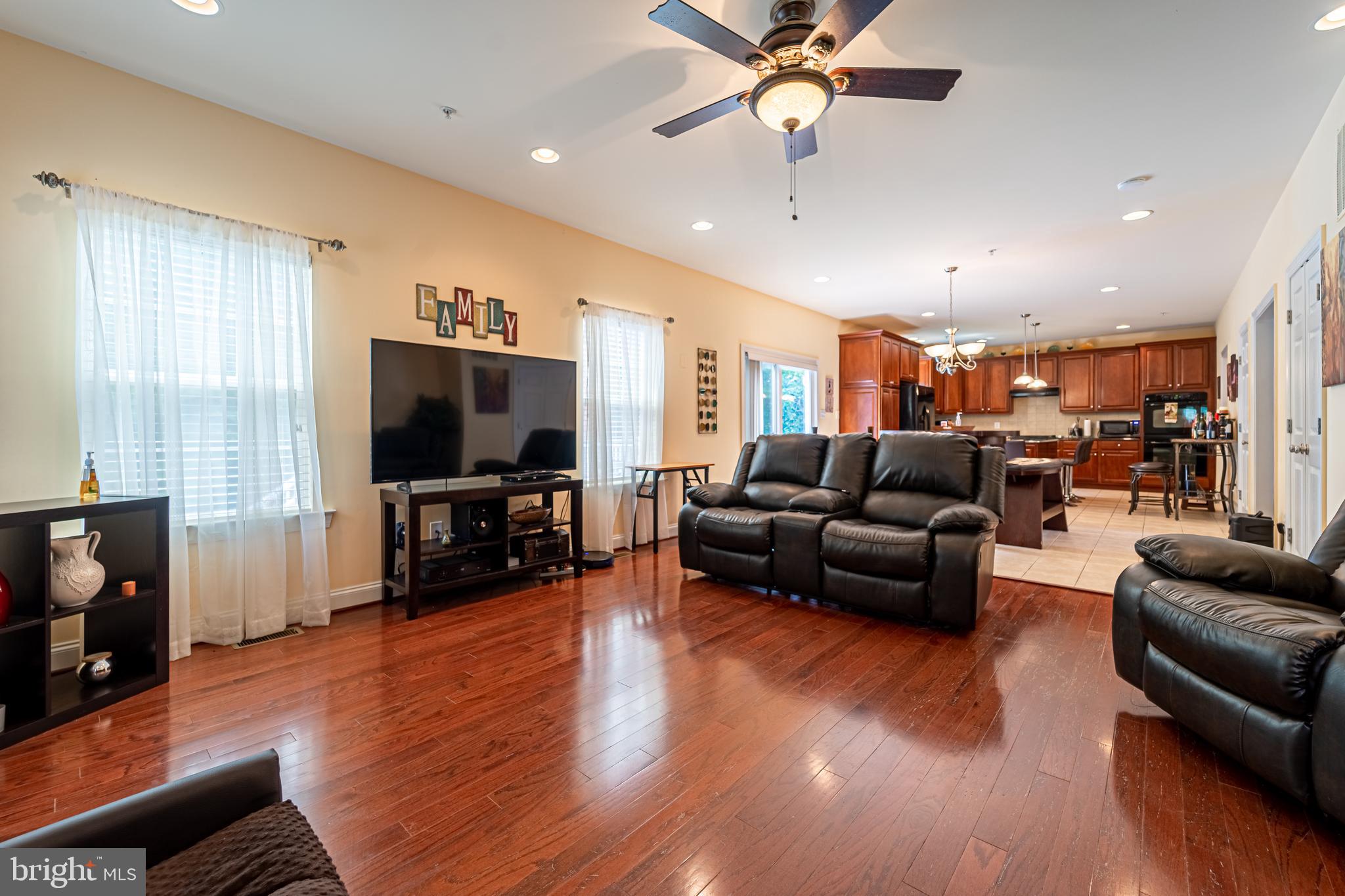 NORTH POINTE - Residential