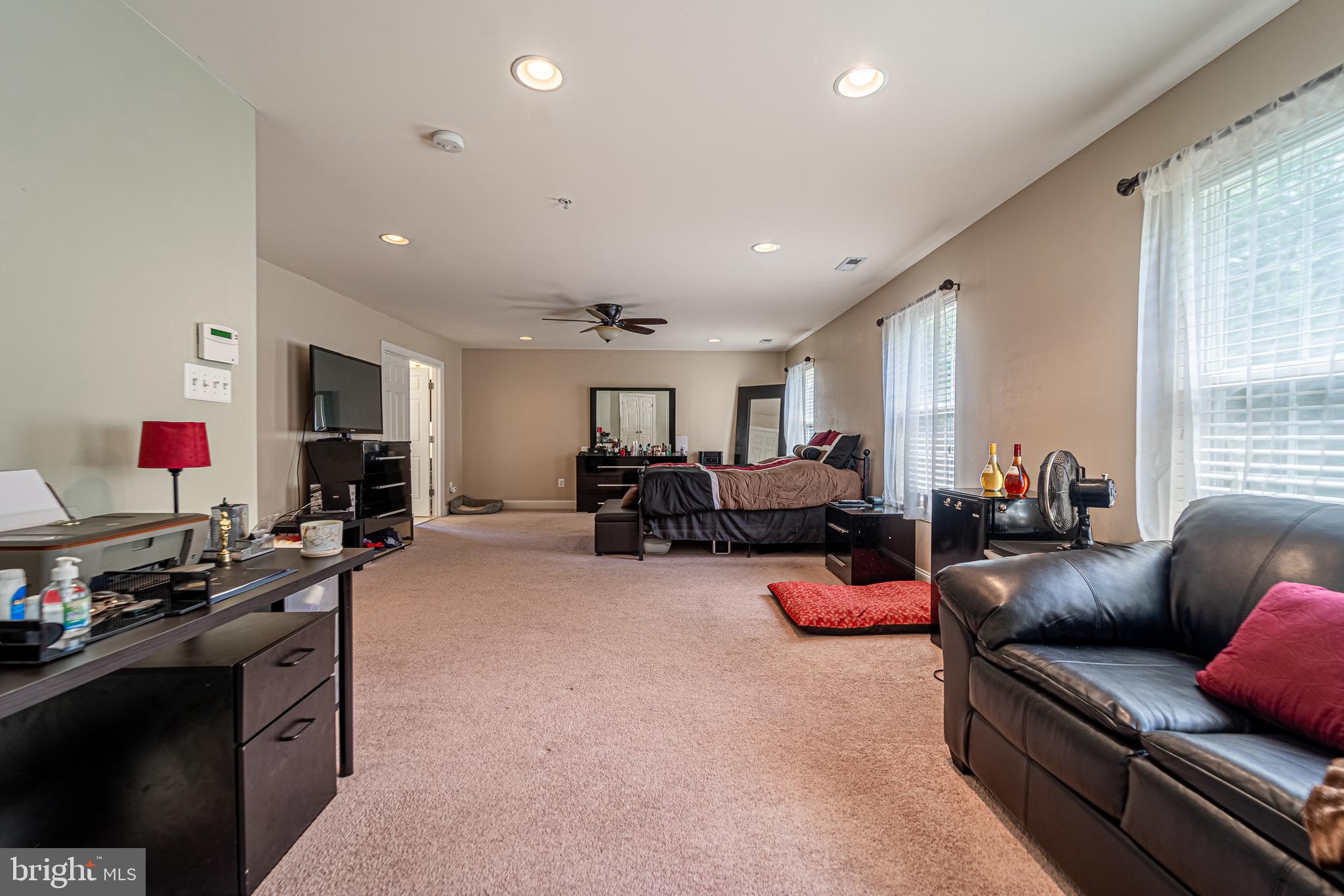 NORTH POINTE - Residential