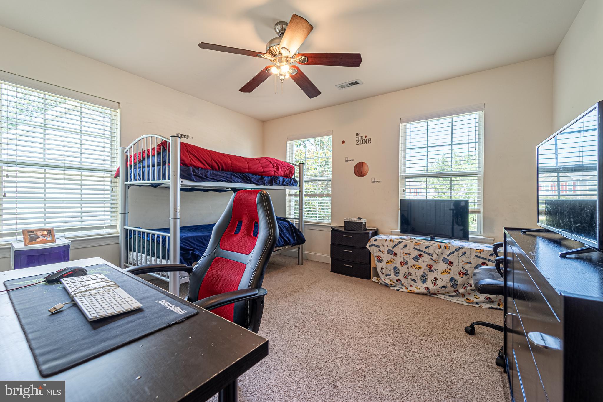 NORTH POINTE - Residential