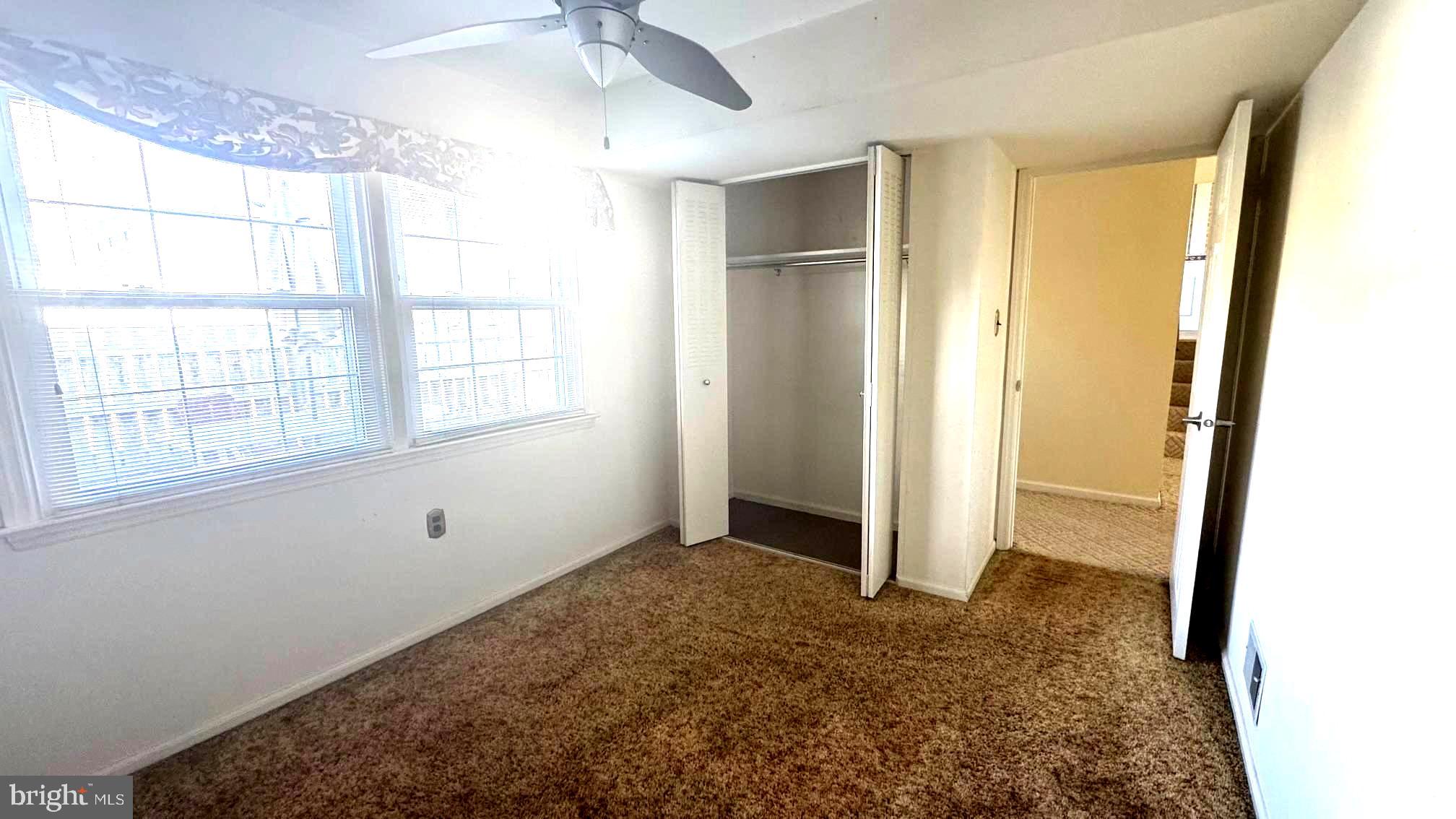 FOUR SEASONS - Residential