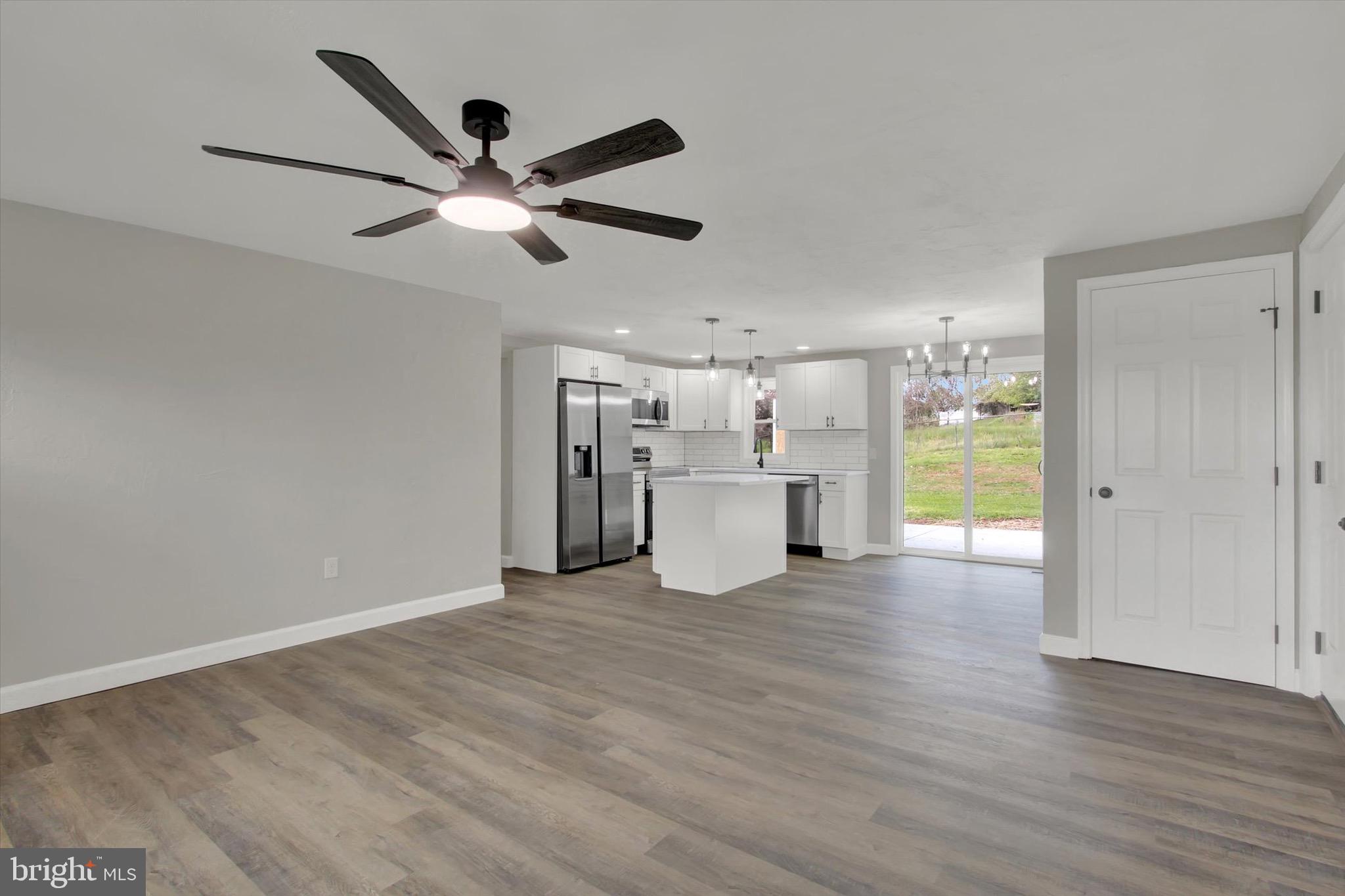 230 CANARY CIRCLE
